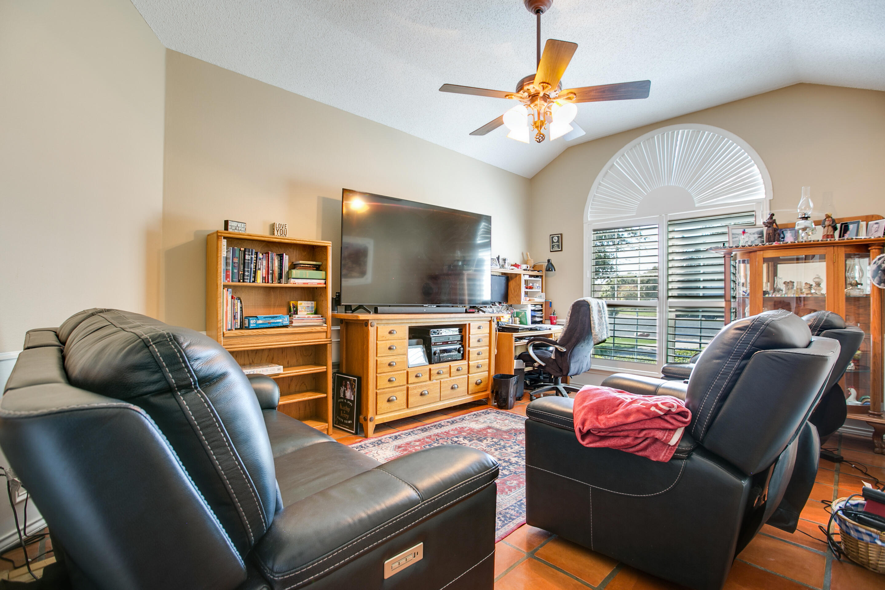5909 Sussex Place Property Photo 17