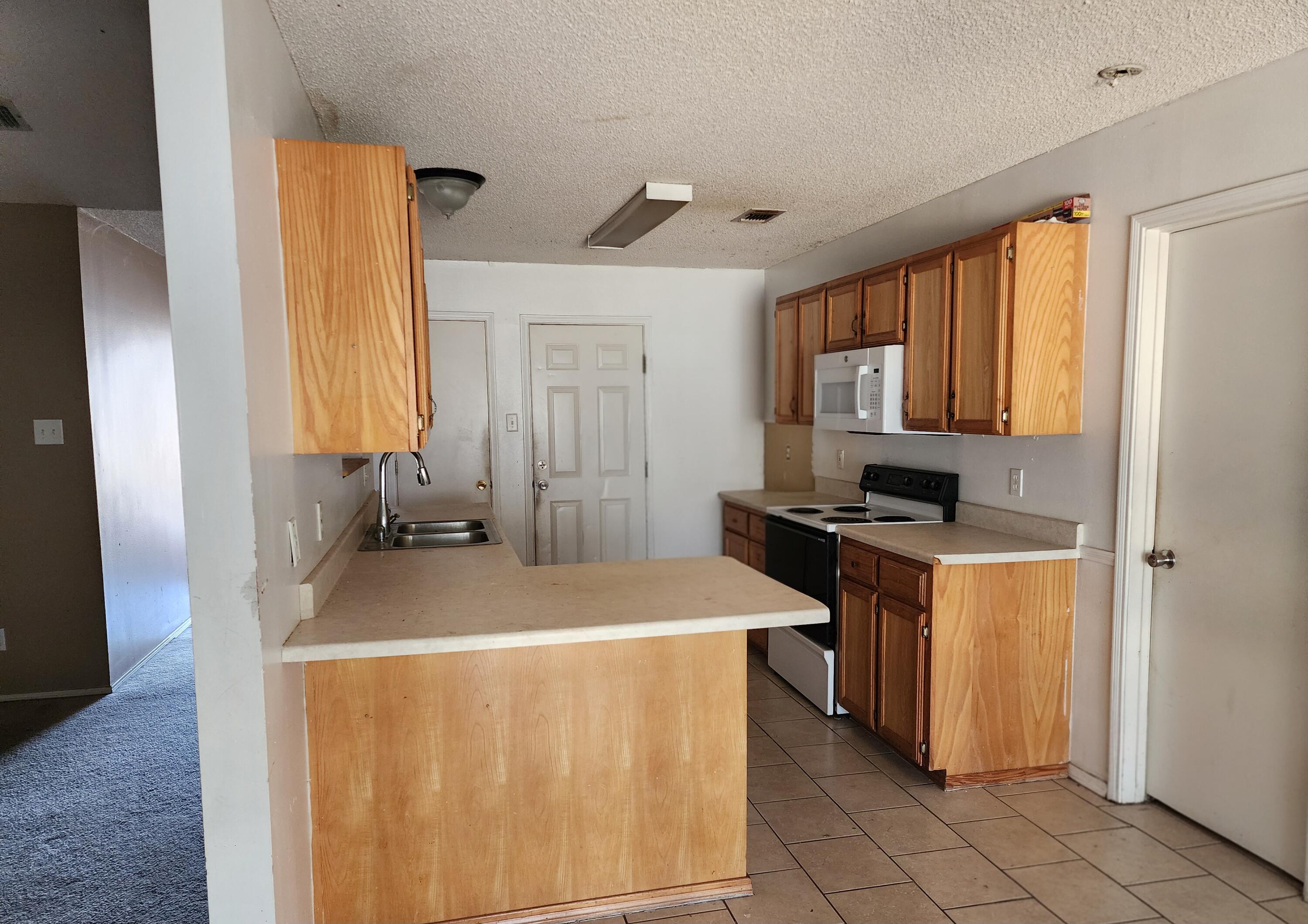 1224 June Lane Property Photo 4