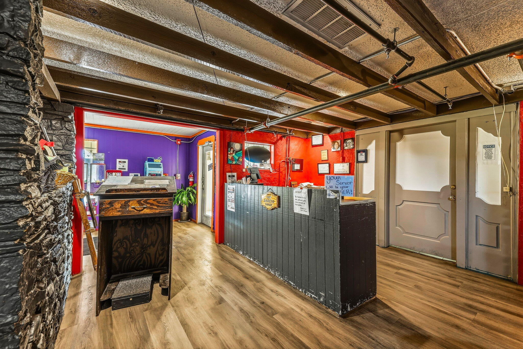 3020 N Chadbourne Street Property Photo 8