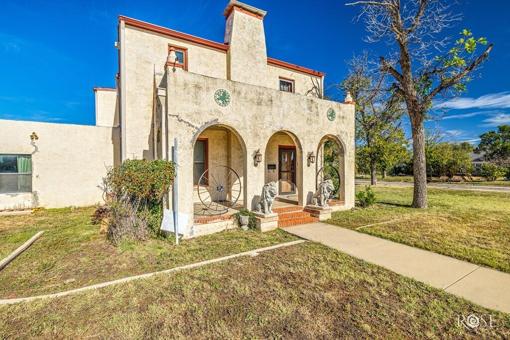2318 Dallas Street Property Photo 3