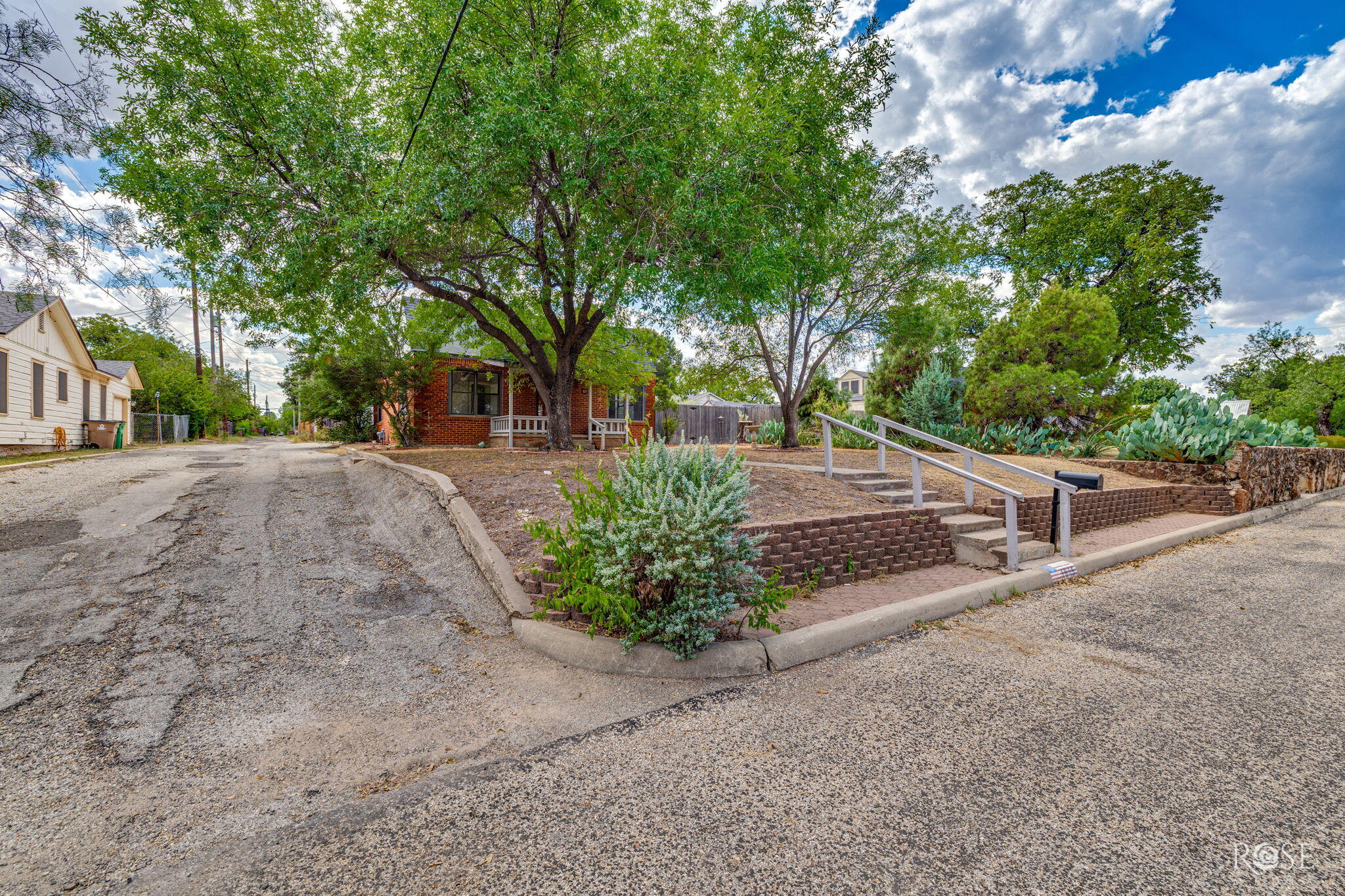 1815 W Avenue I Property Photo 1