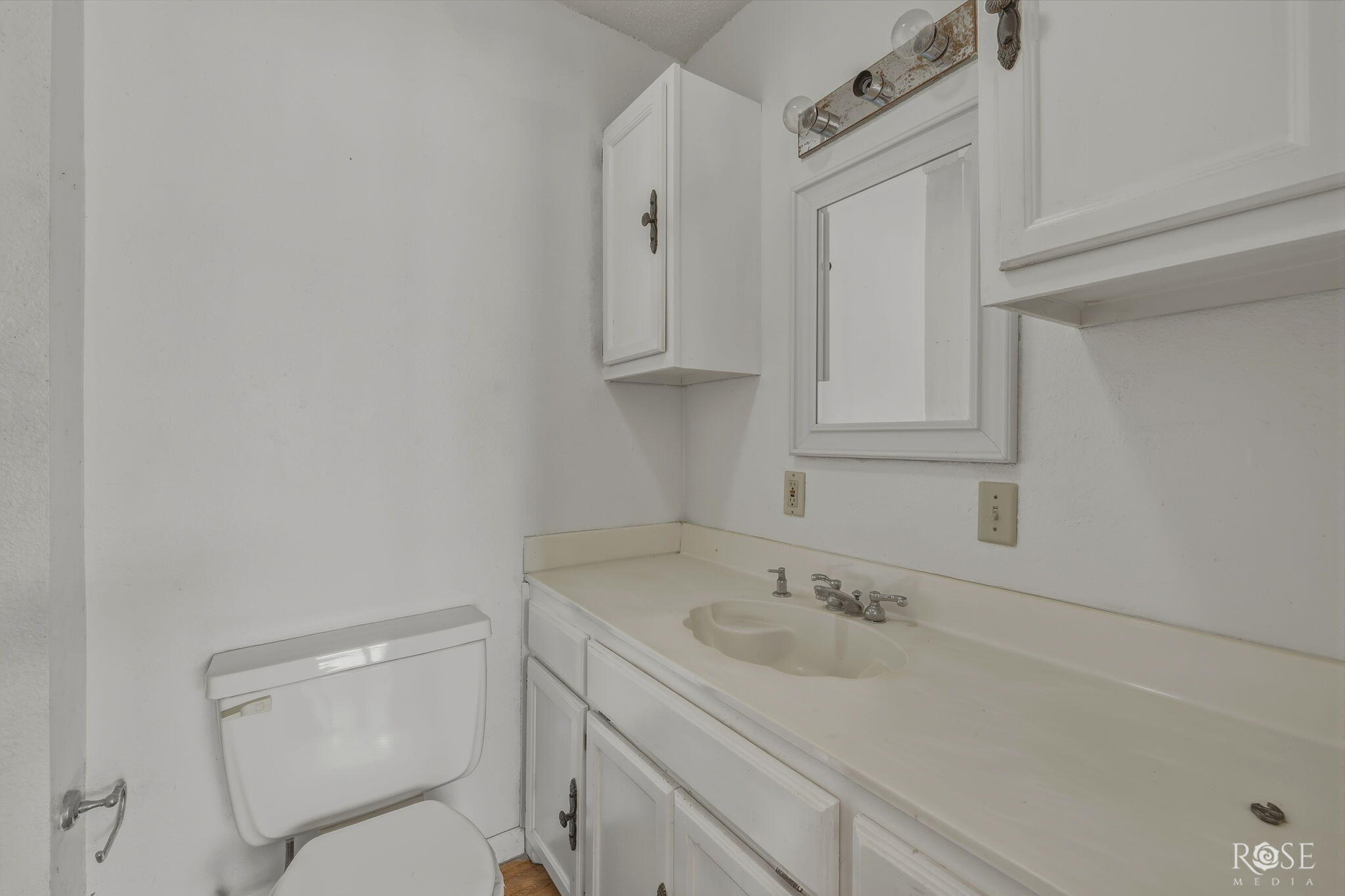 1815 W Avenue I Property Photo 2