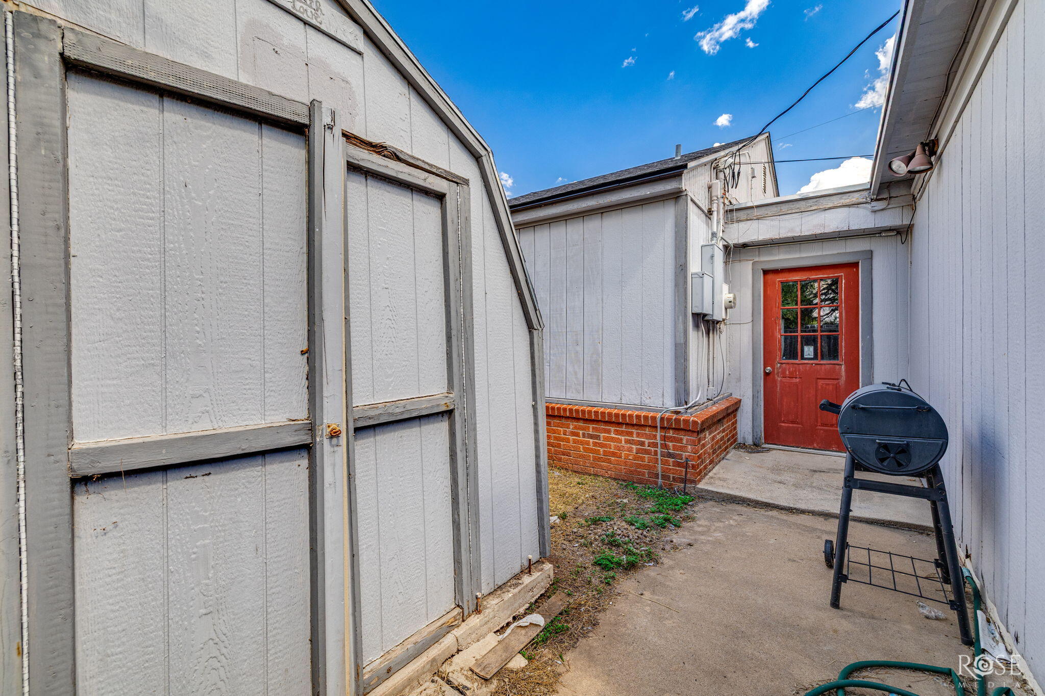 1815 W Avenue I Property Photo 9