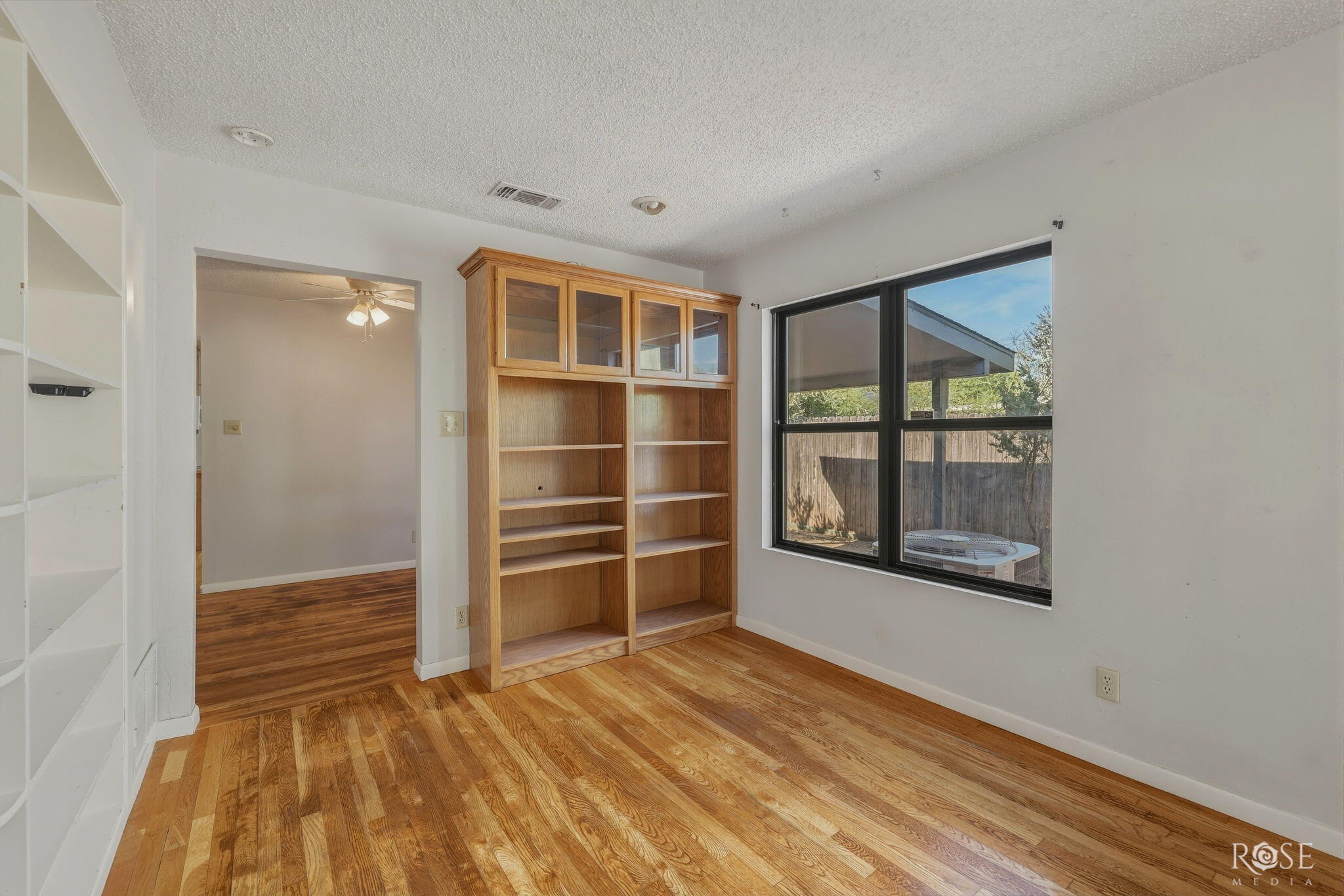 1815 W Avenue I Property Photo 10