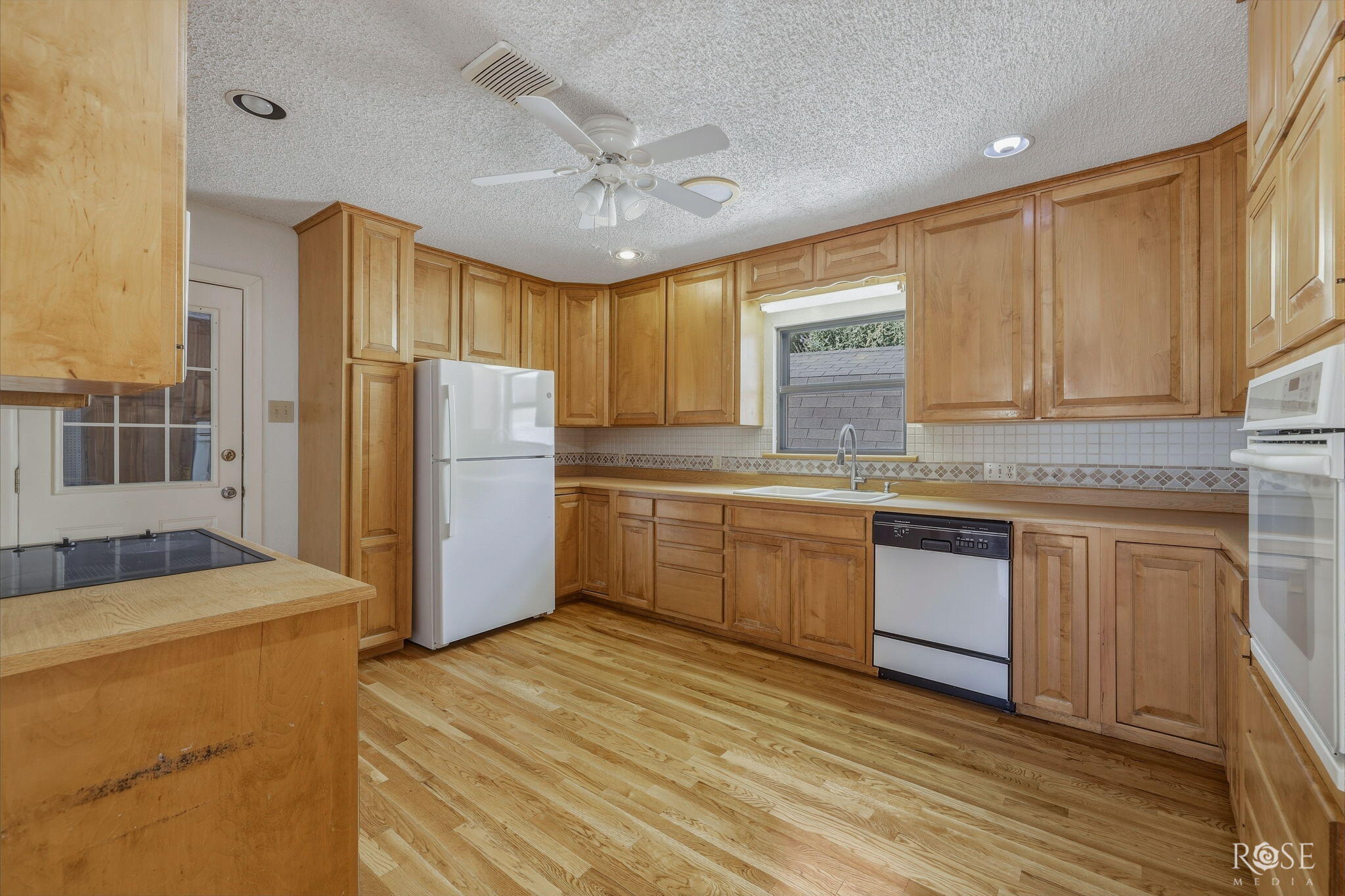 1815 W Avenue I Property Photo 25