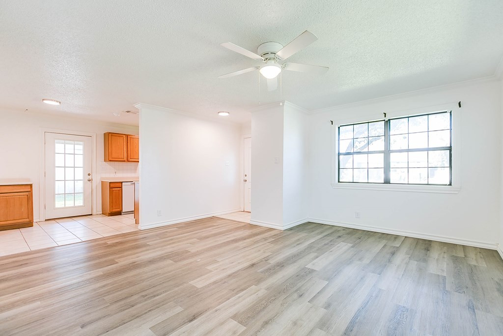 113 Maryland Street Property Photo 6
