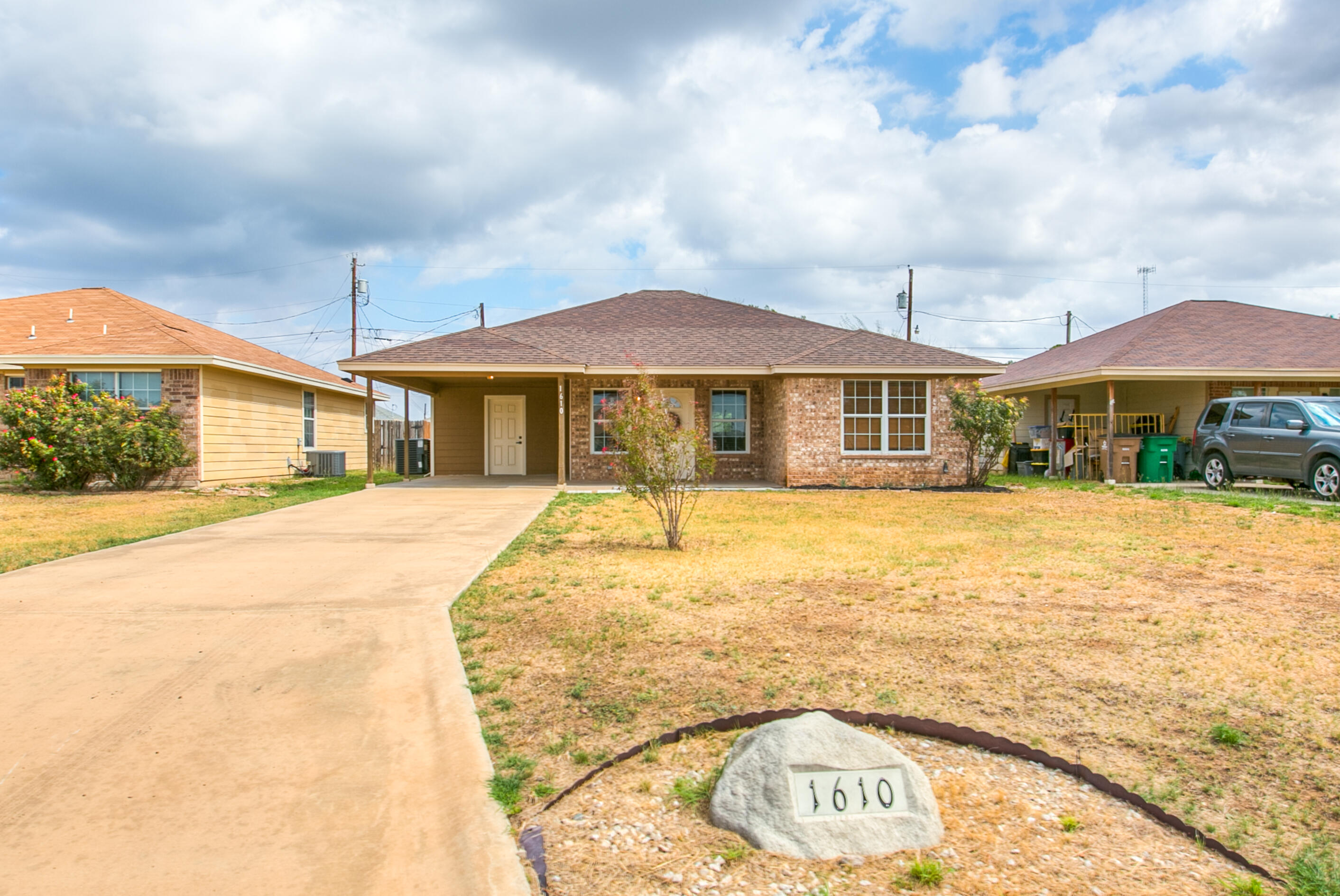 1610 Cloud Street Property Photo 2