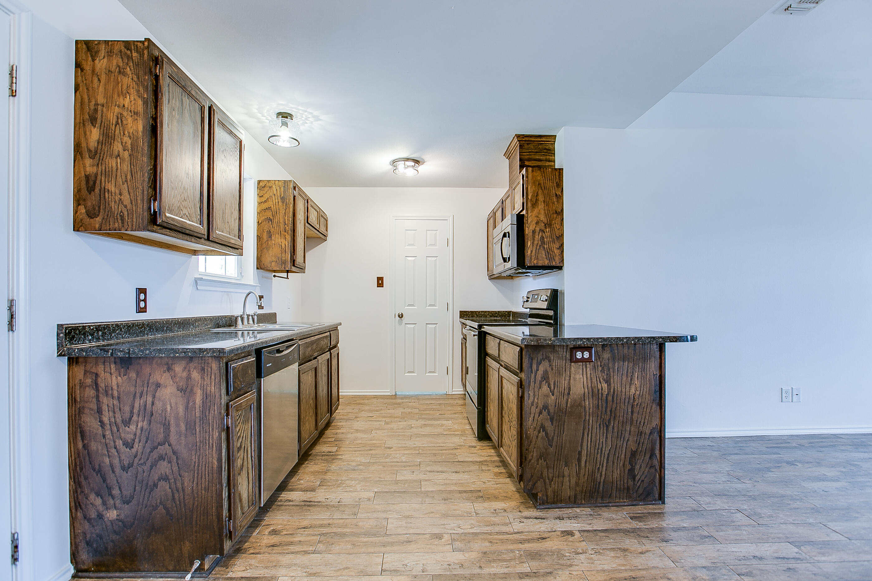 1610 Cloud Street Property Photo 11