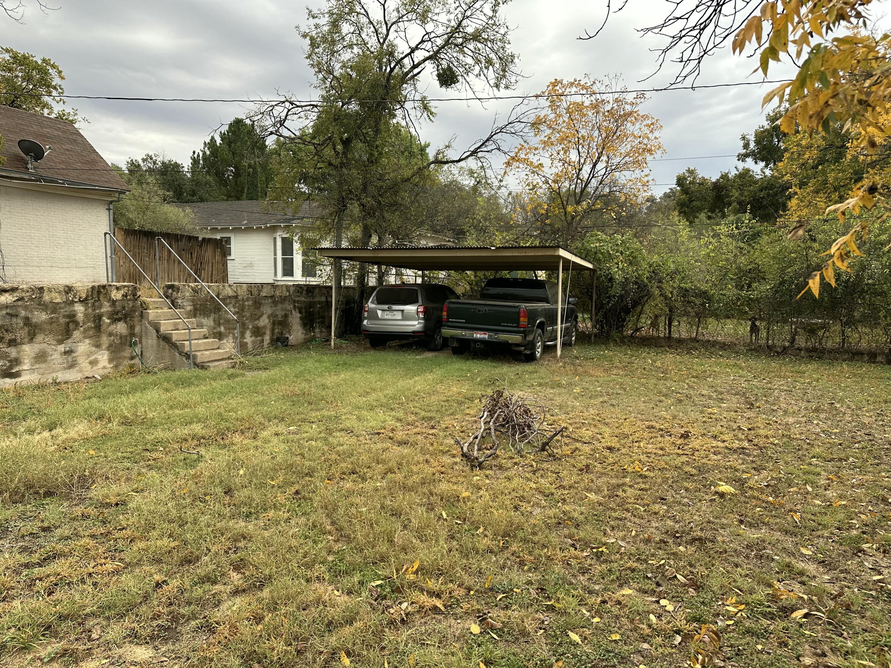 1001 Kenwood Drive Property Photo 3