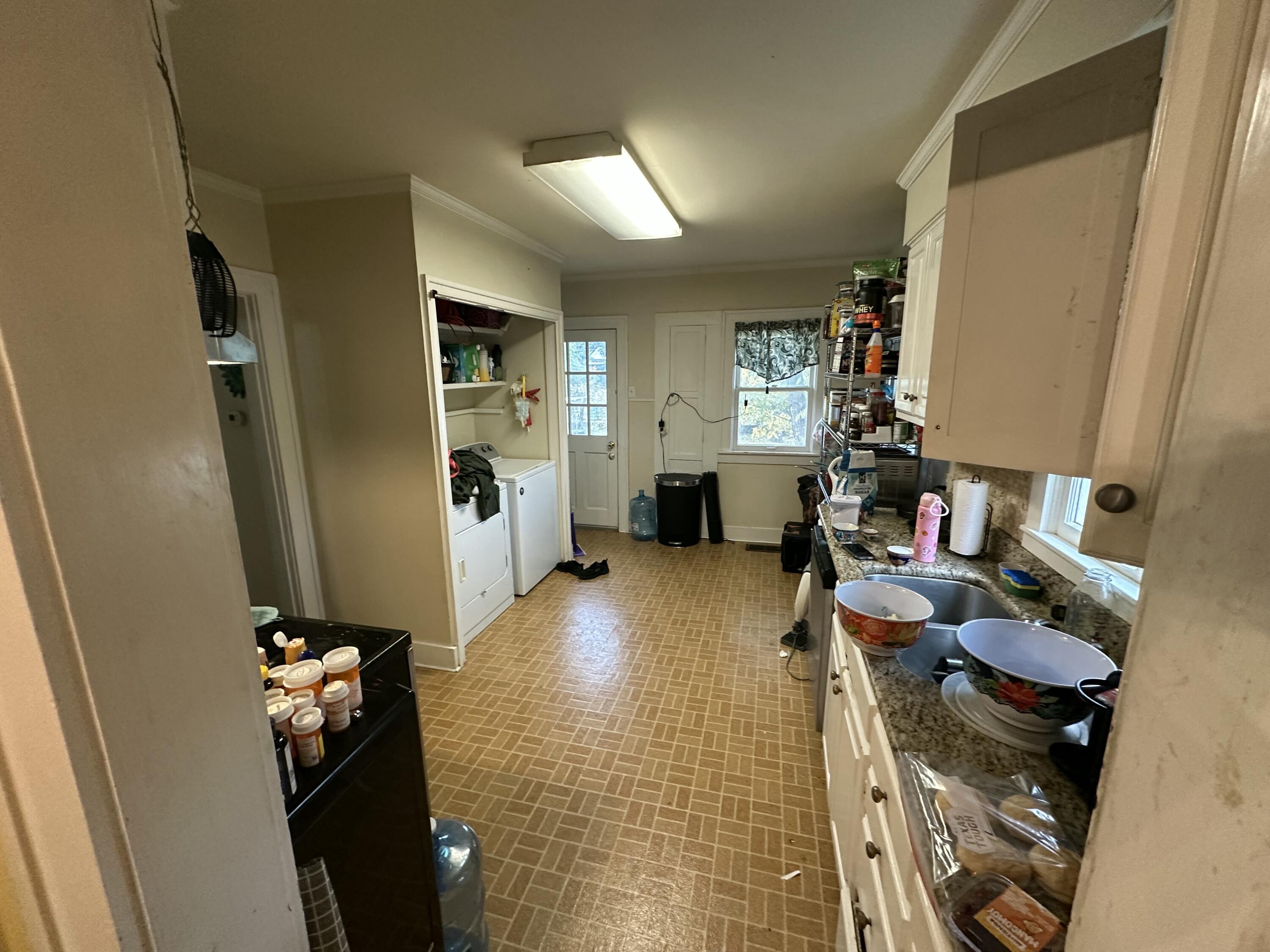 1001 Kenwood Drive Property Photo 7