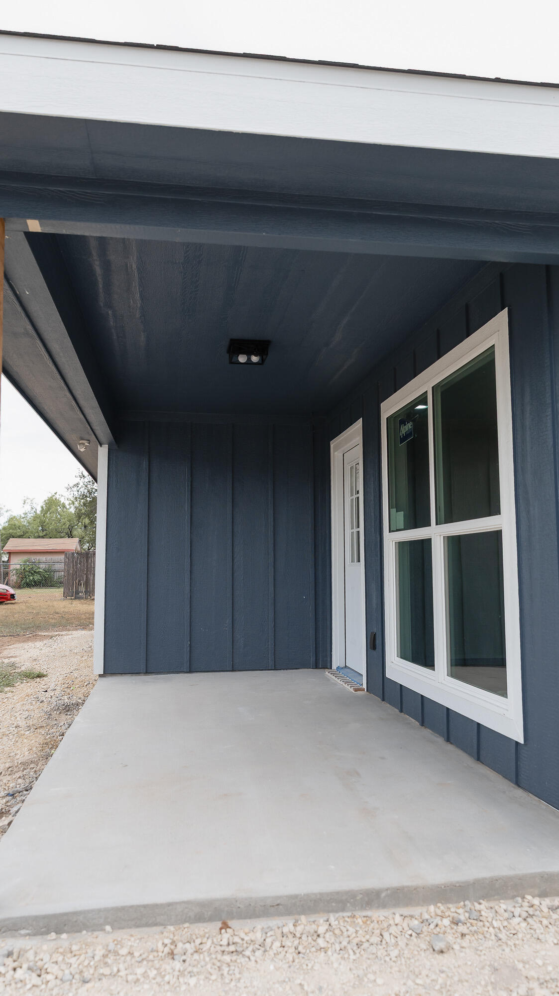 909 Murphy Street Property Photo 15