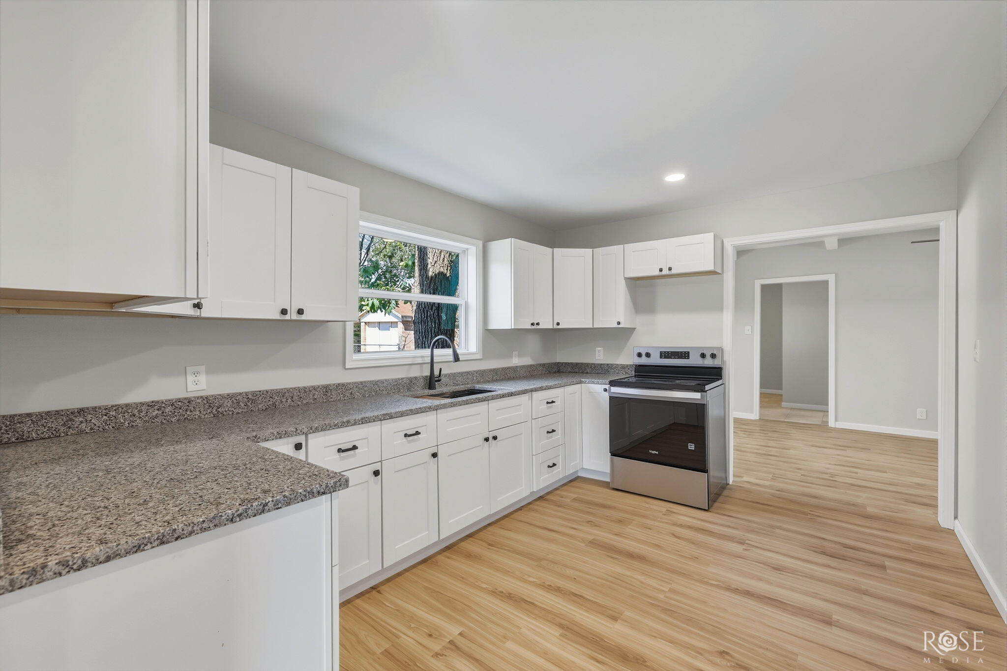 318 Glenmore Drive Property Photo 11