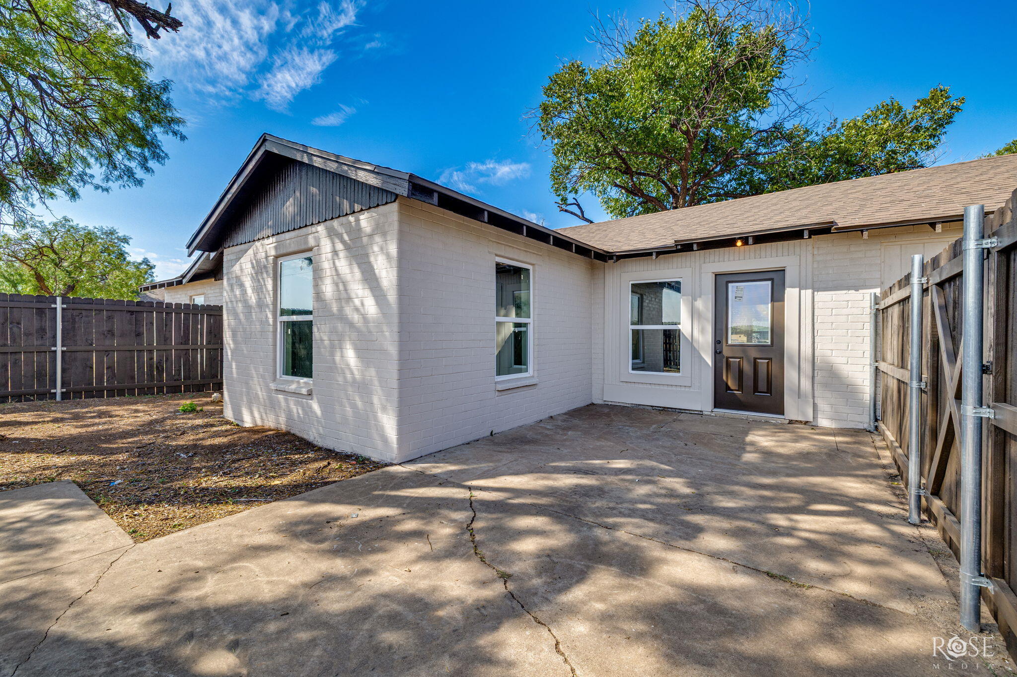 318 Glenmore Drive Property Photo 26