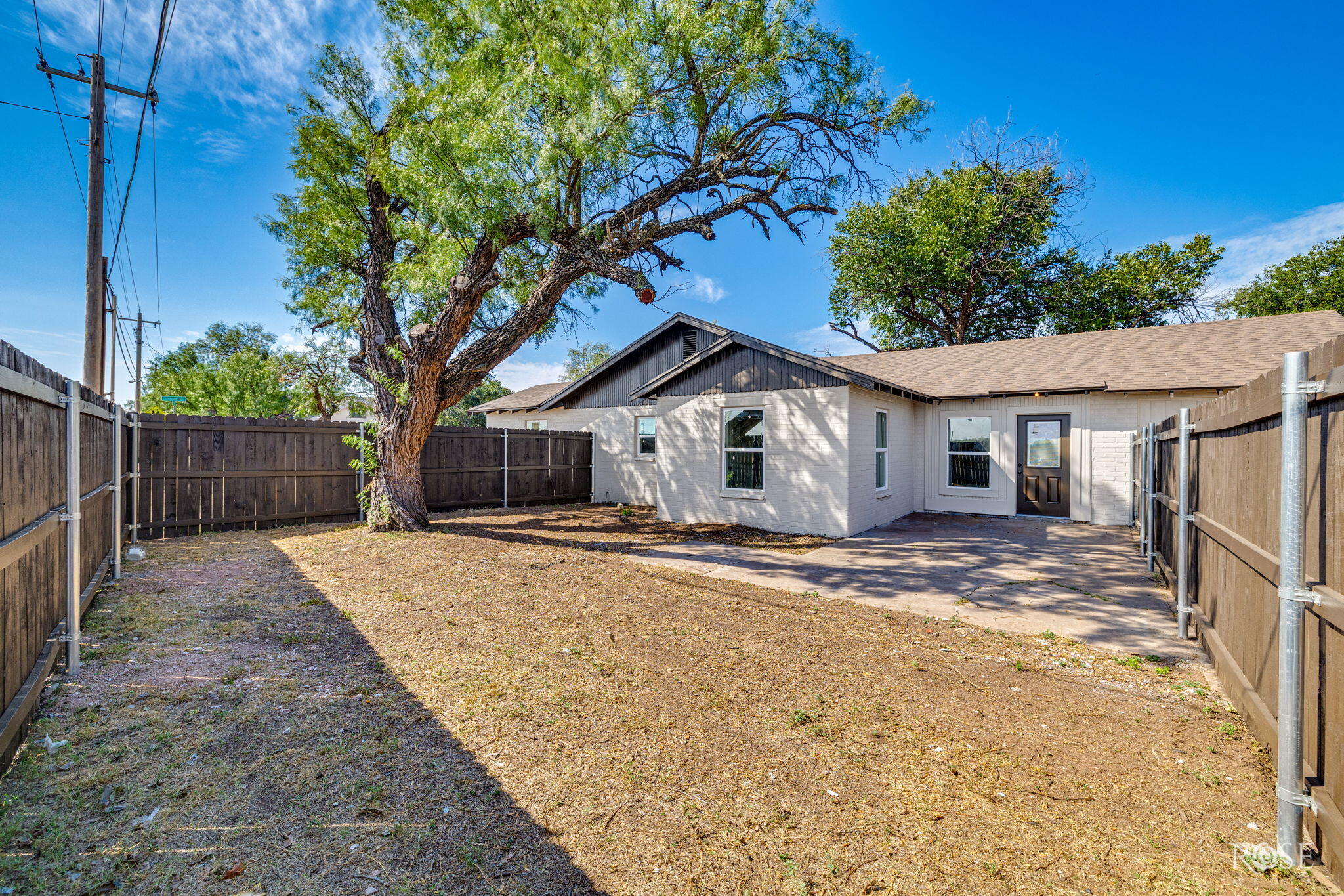 318 Glenmore Drive Property Photo 28