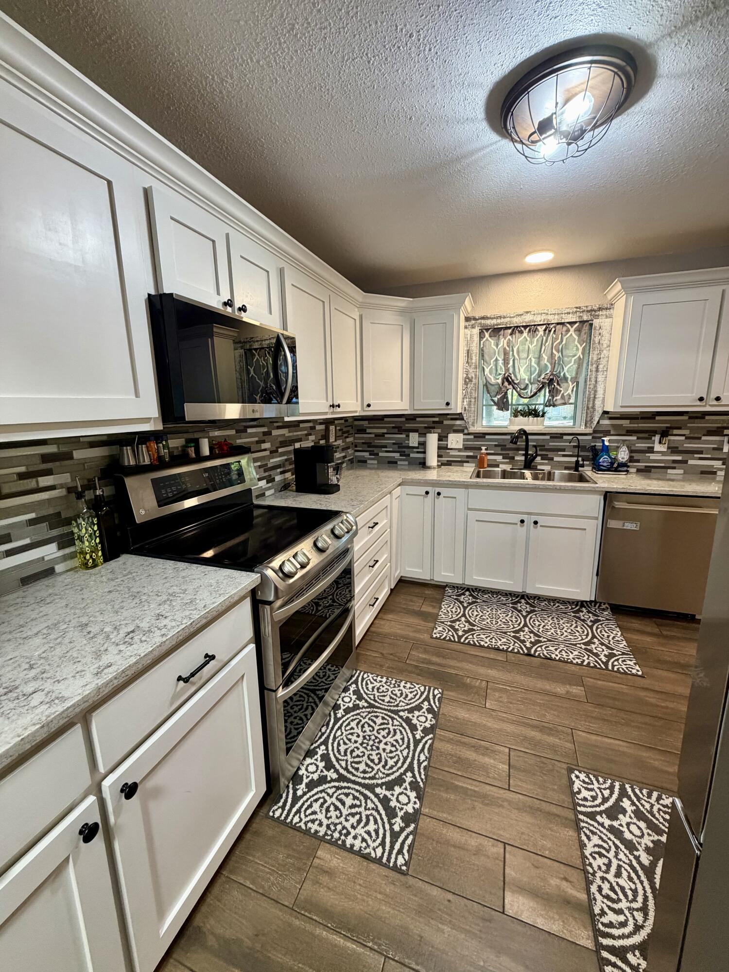 3314 Maplewood Drive Property Photo 14