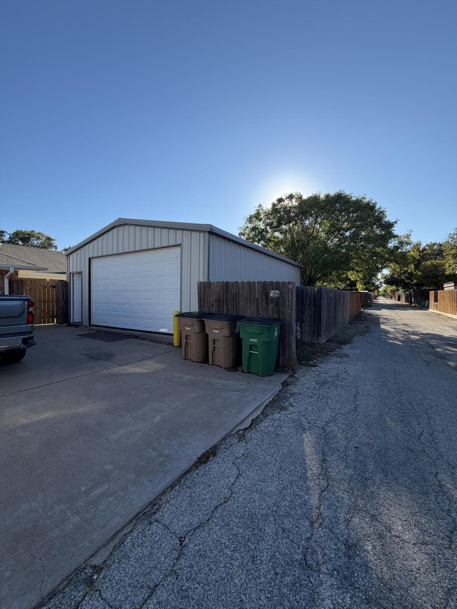 3314 Maplewood Drive Property Photo 30