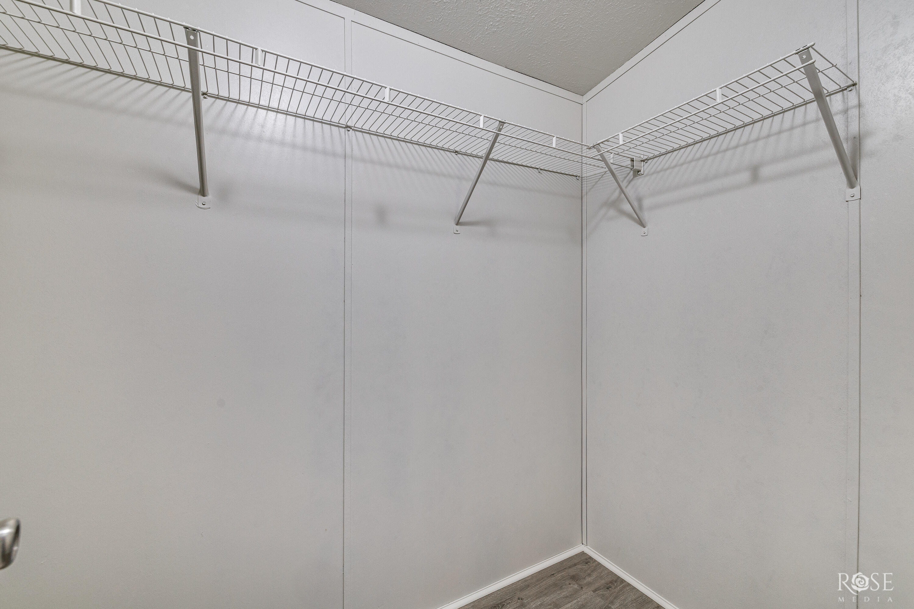2870 E Valley Drive Property Photo 13