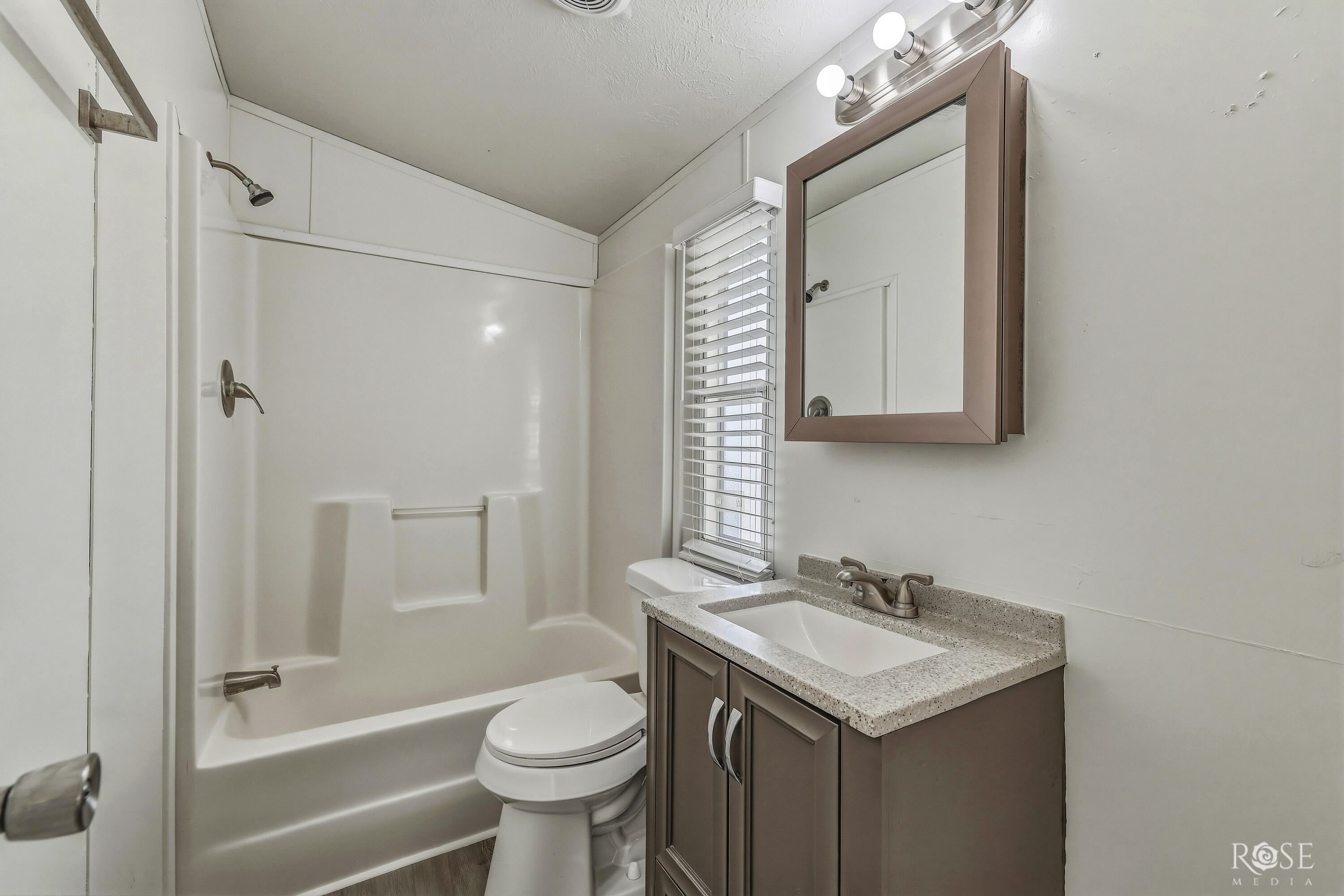2870 E Valley Drive Property Photo 15