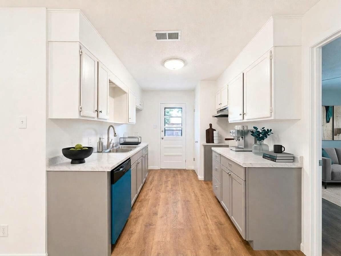 1002 Alpha Circle Property Photo 6