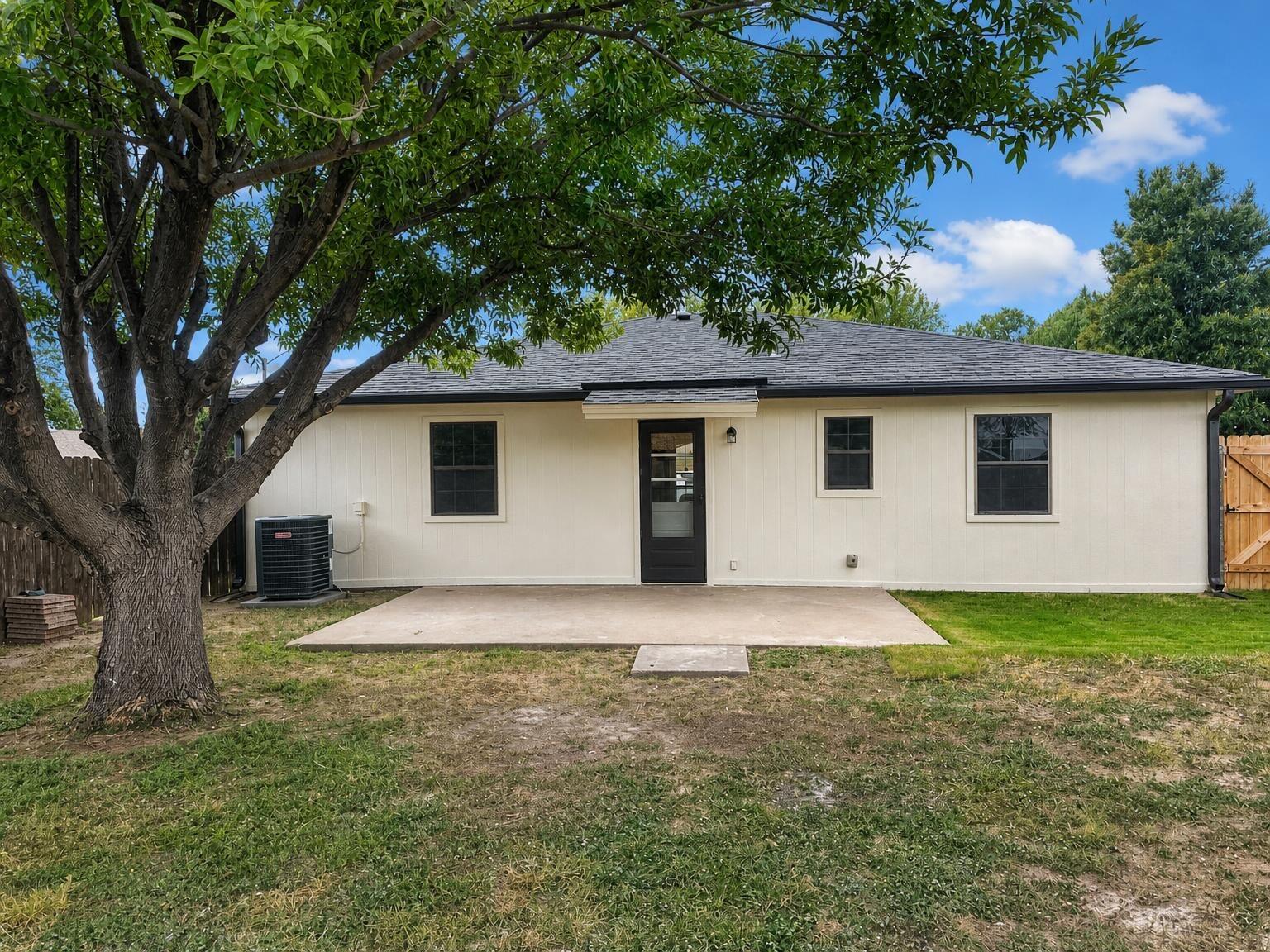 1002 Alpha Circle Property Photo 11