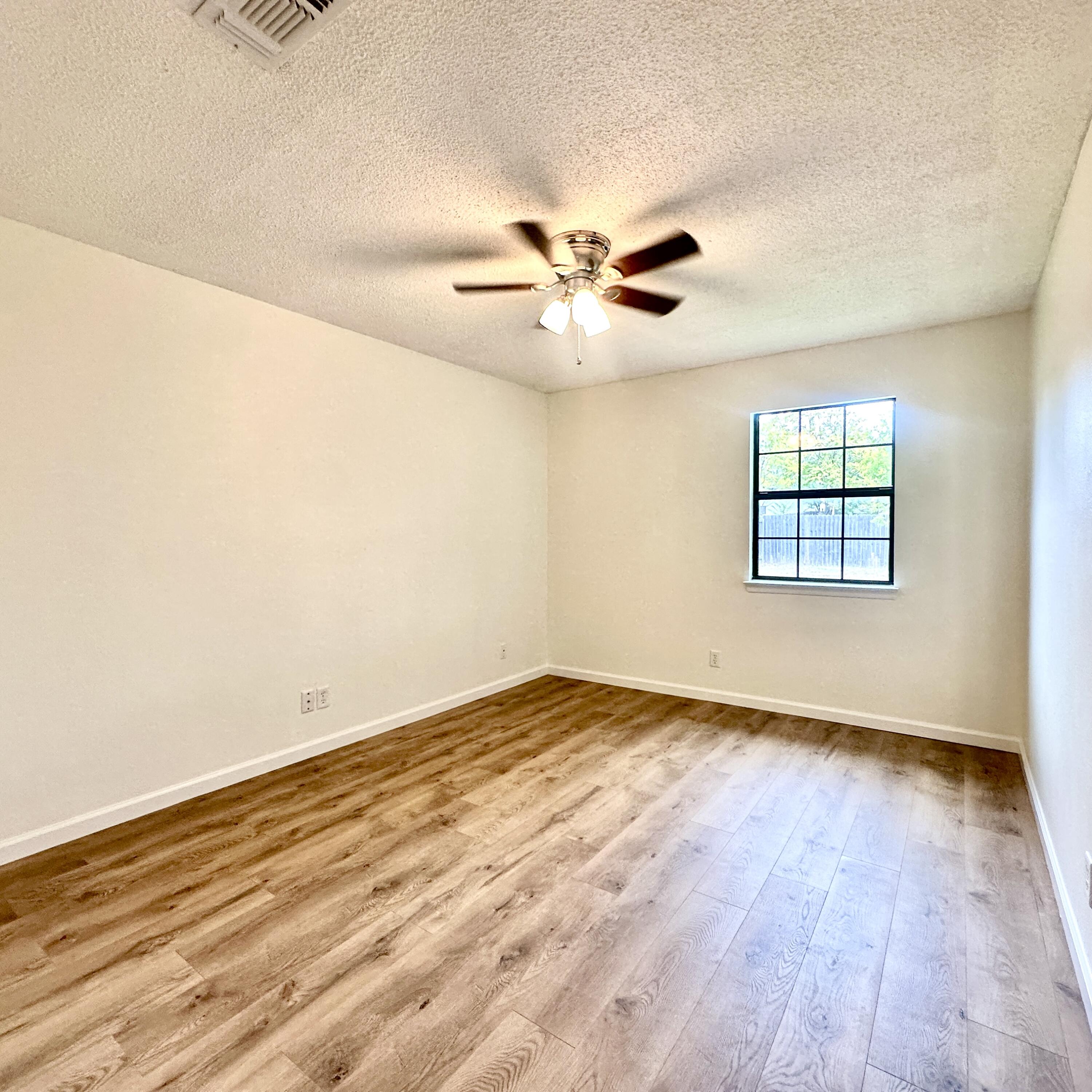1002 Alpha Circle Property Photo 12