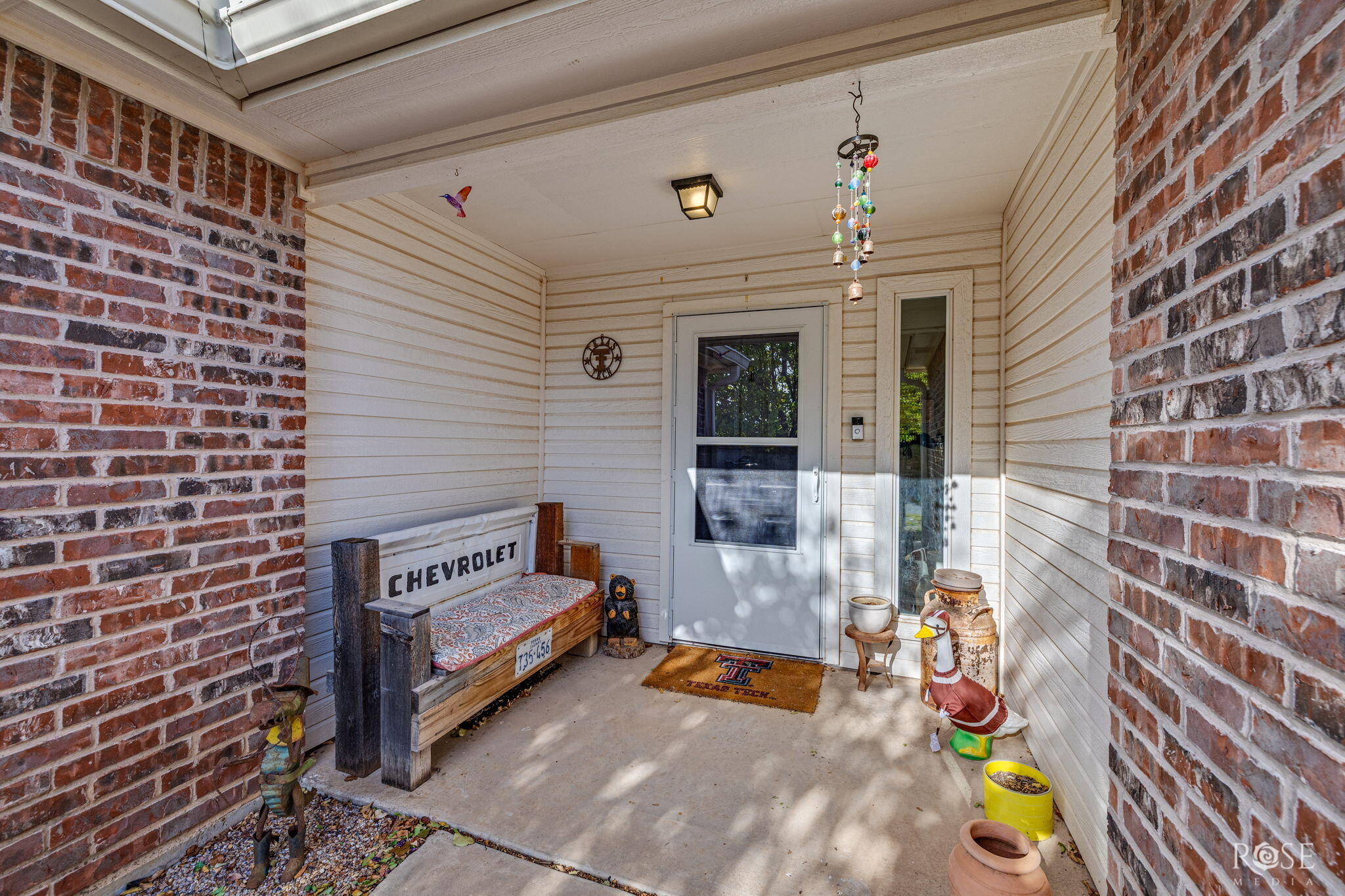 1203 Wallace Lane Property Photo 5