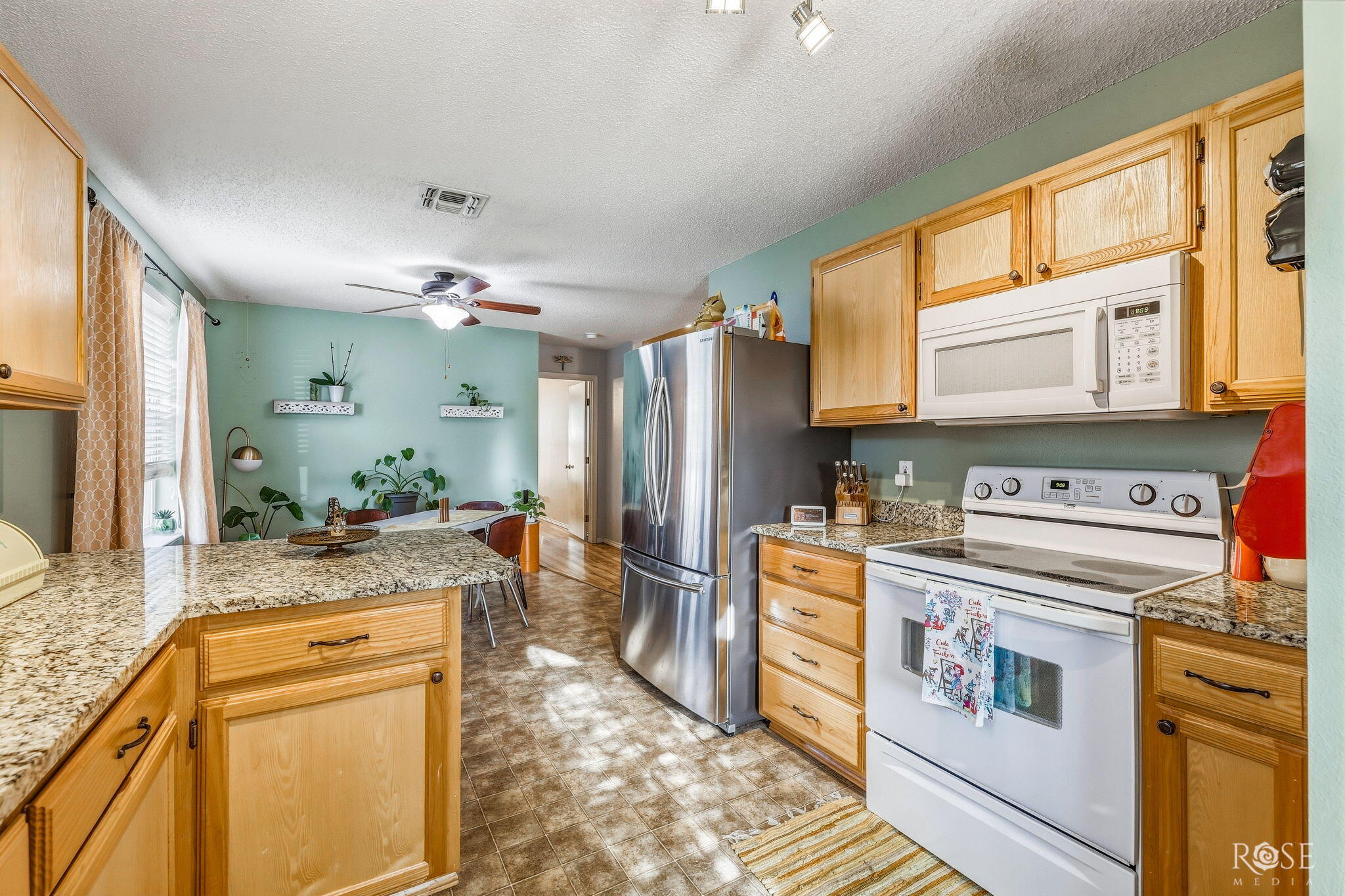1203 Wallace Lane Property Photo 14