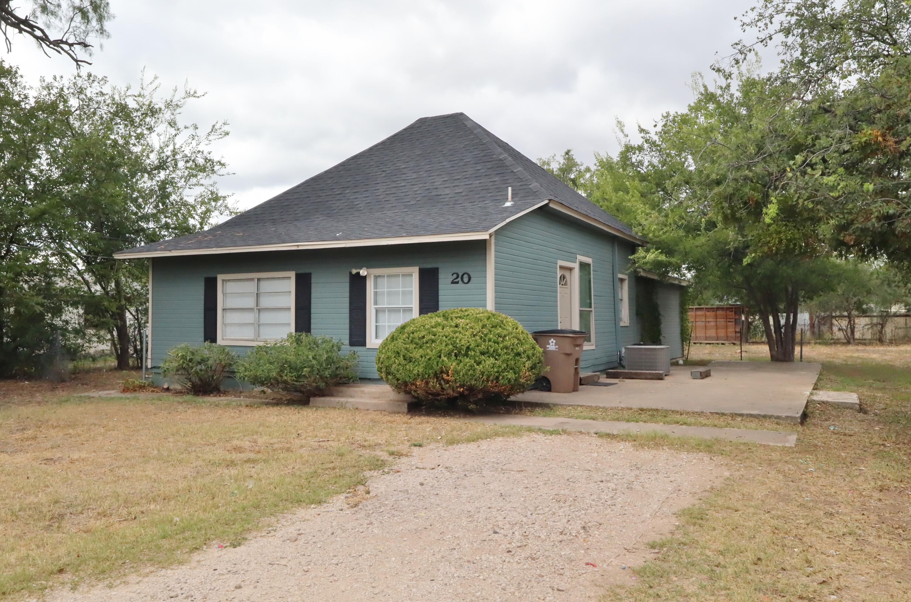 20 E 24th Street Property Photo 1