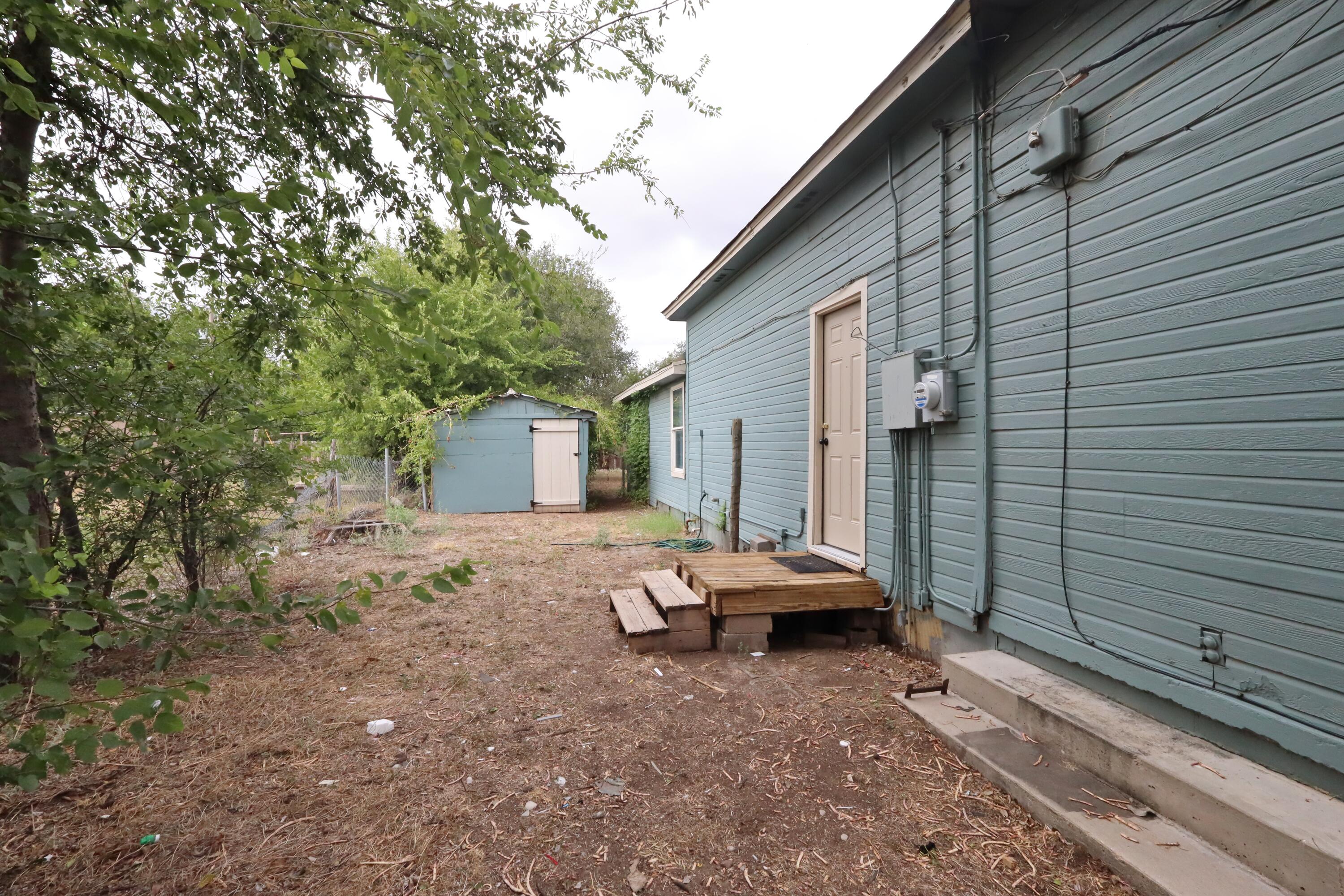 20 E 24th Street Property Photo 4