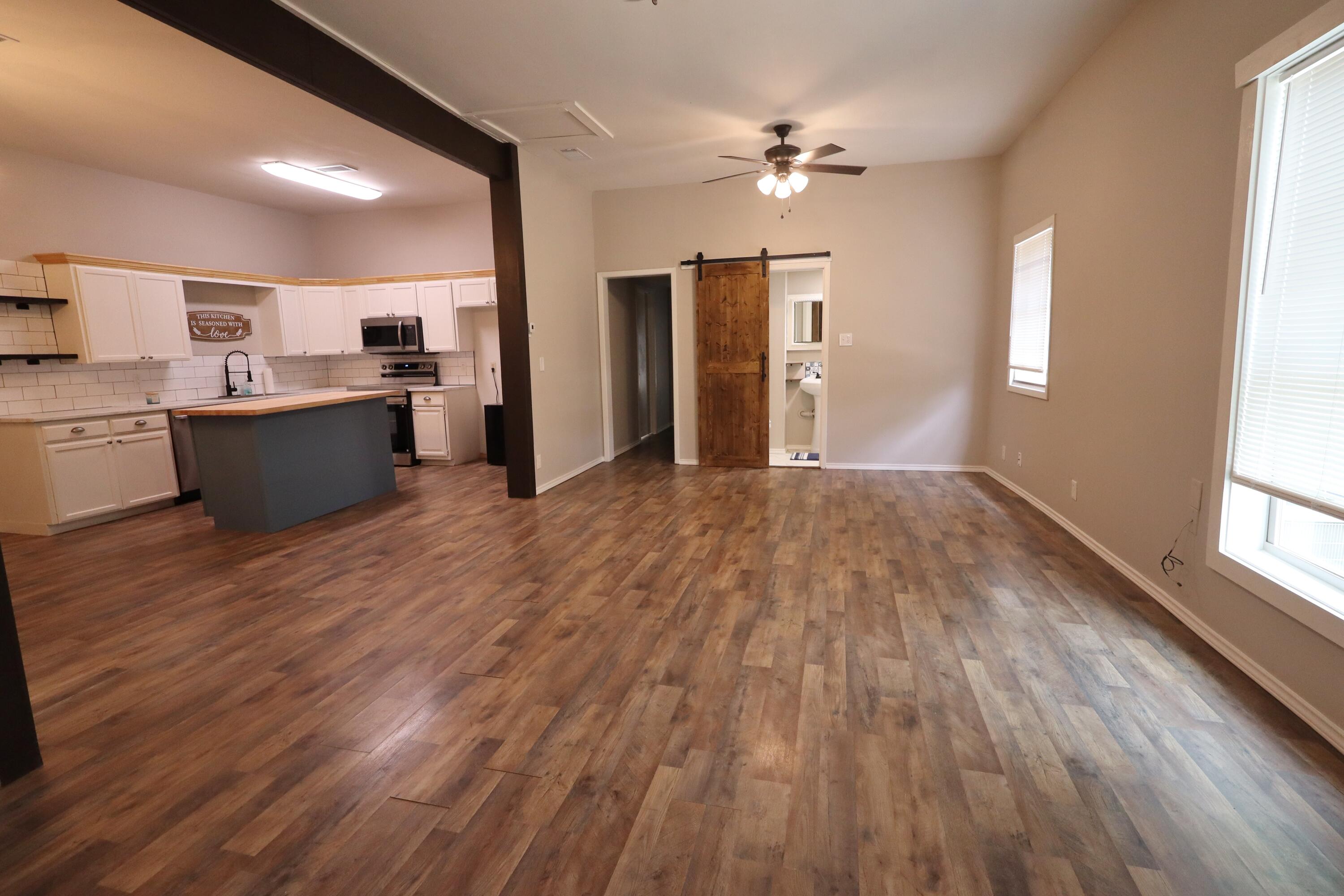 20 E 24th Street Property Photo 6