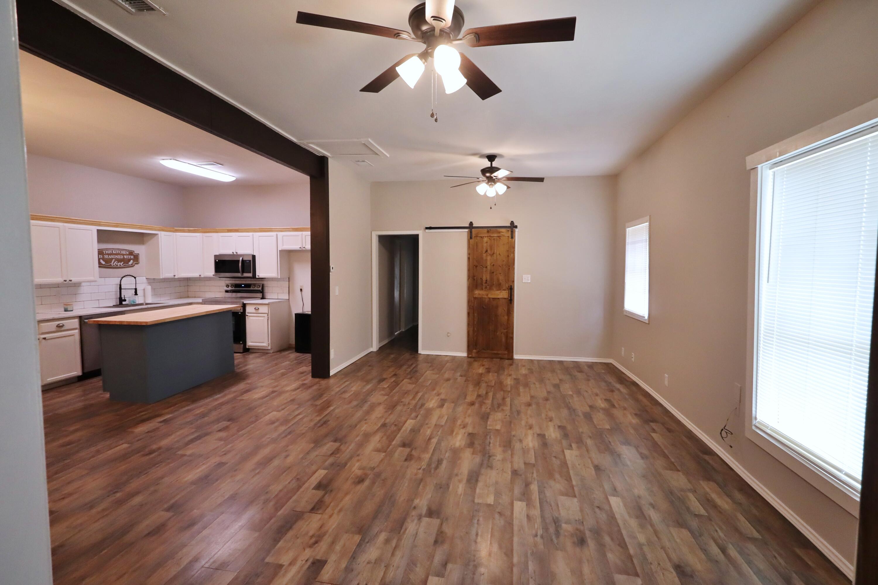 20 E 24th Street Property Photo 7
