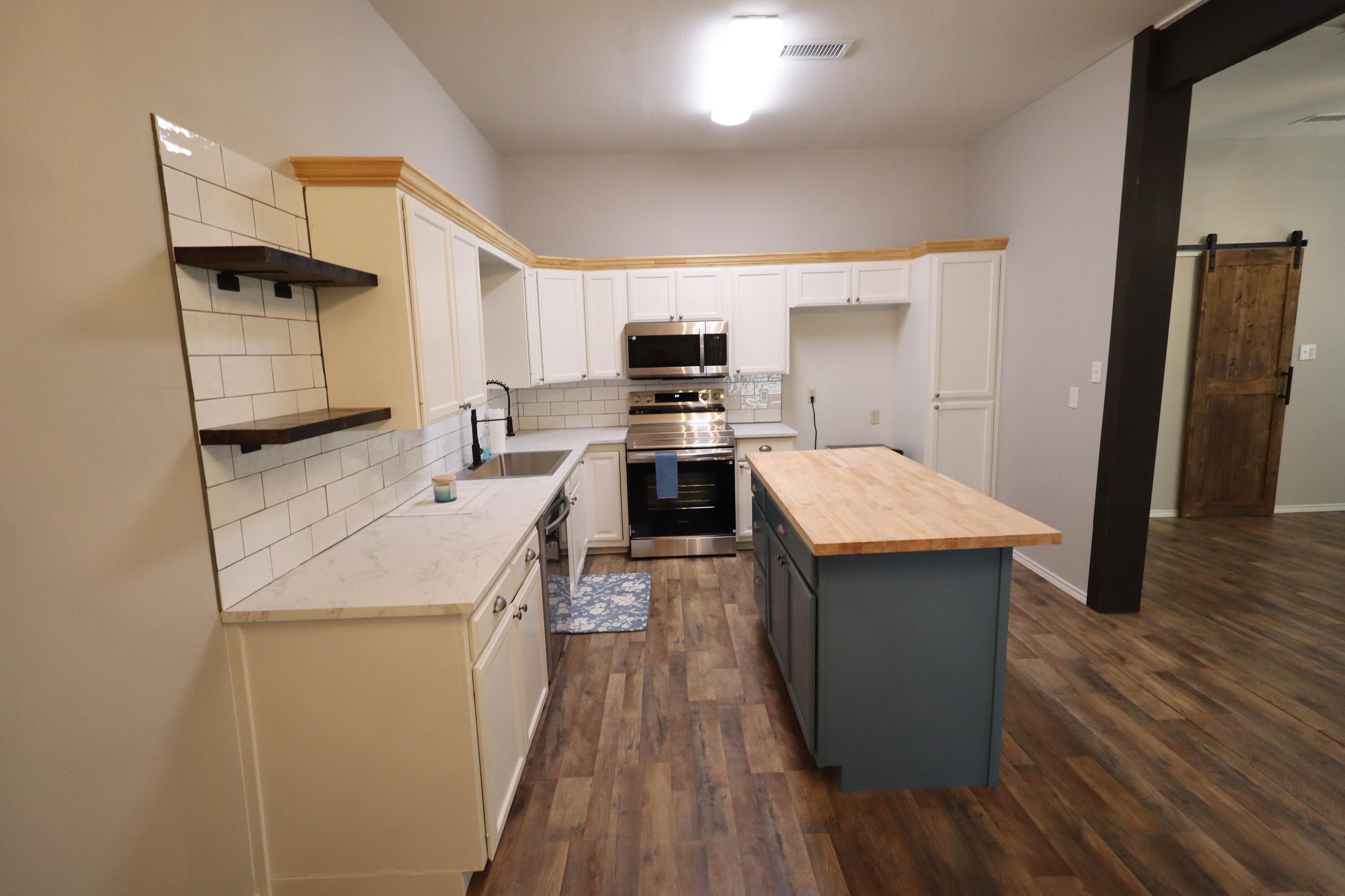 20 E 24th Street Property Photo 15