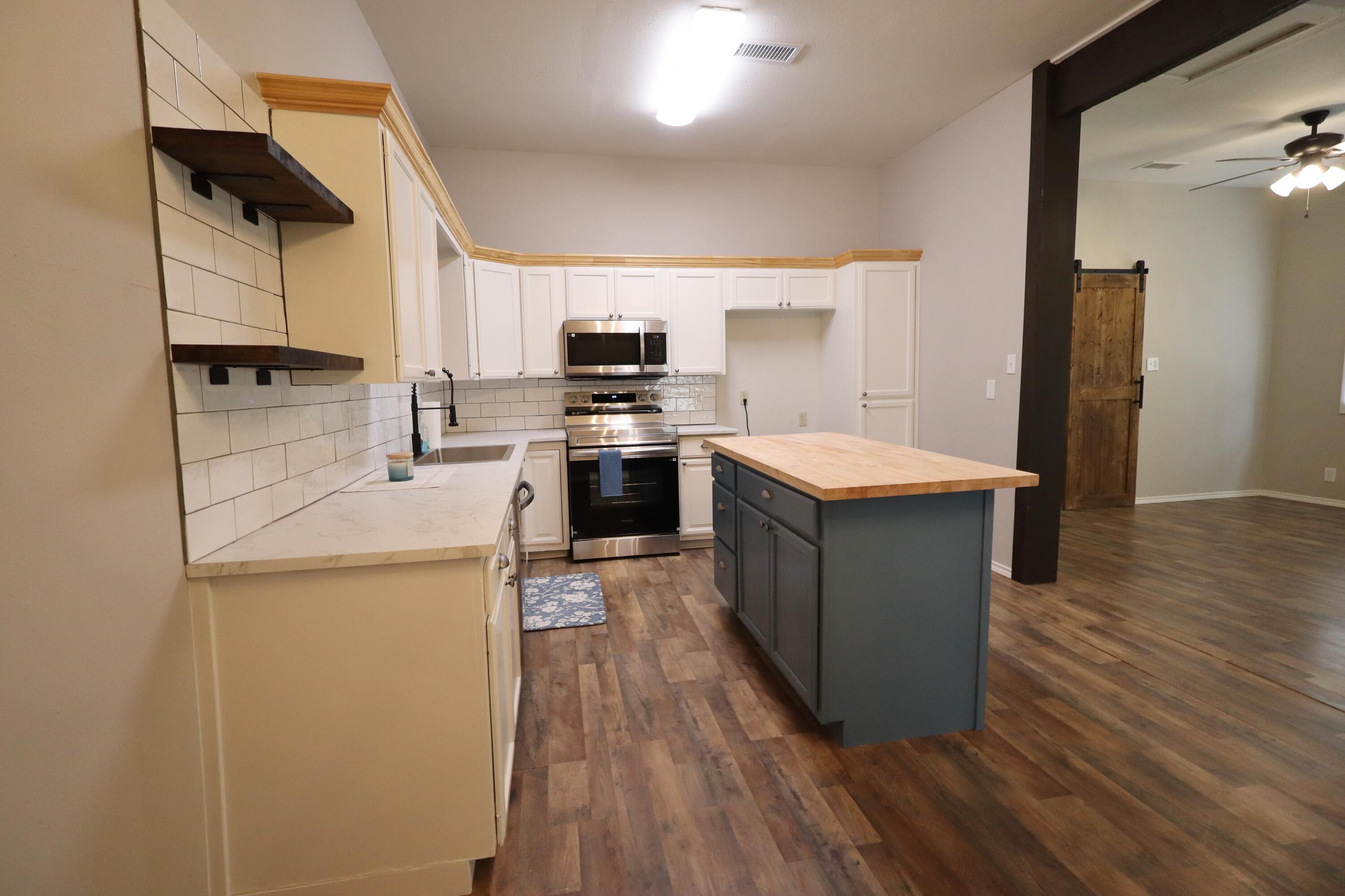 20 E 24th Street Property Photo 16