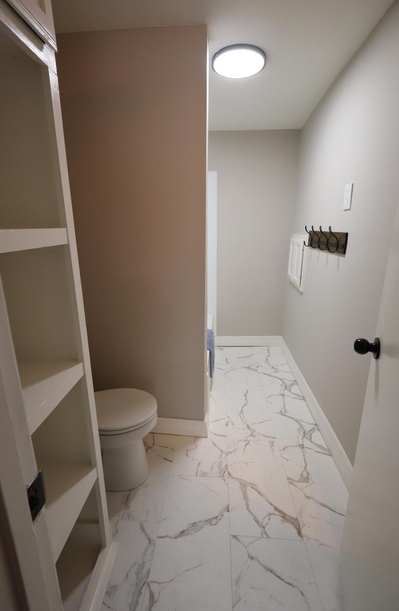 20 E 24th Street Property Photo 23