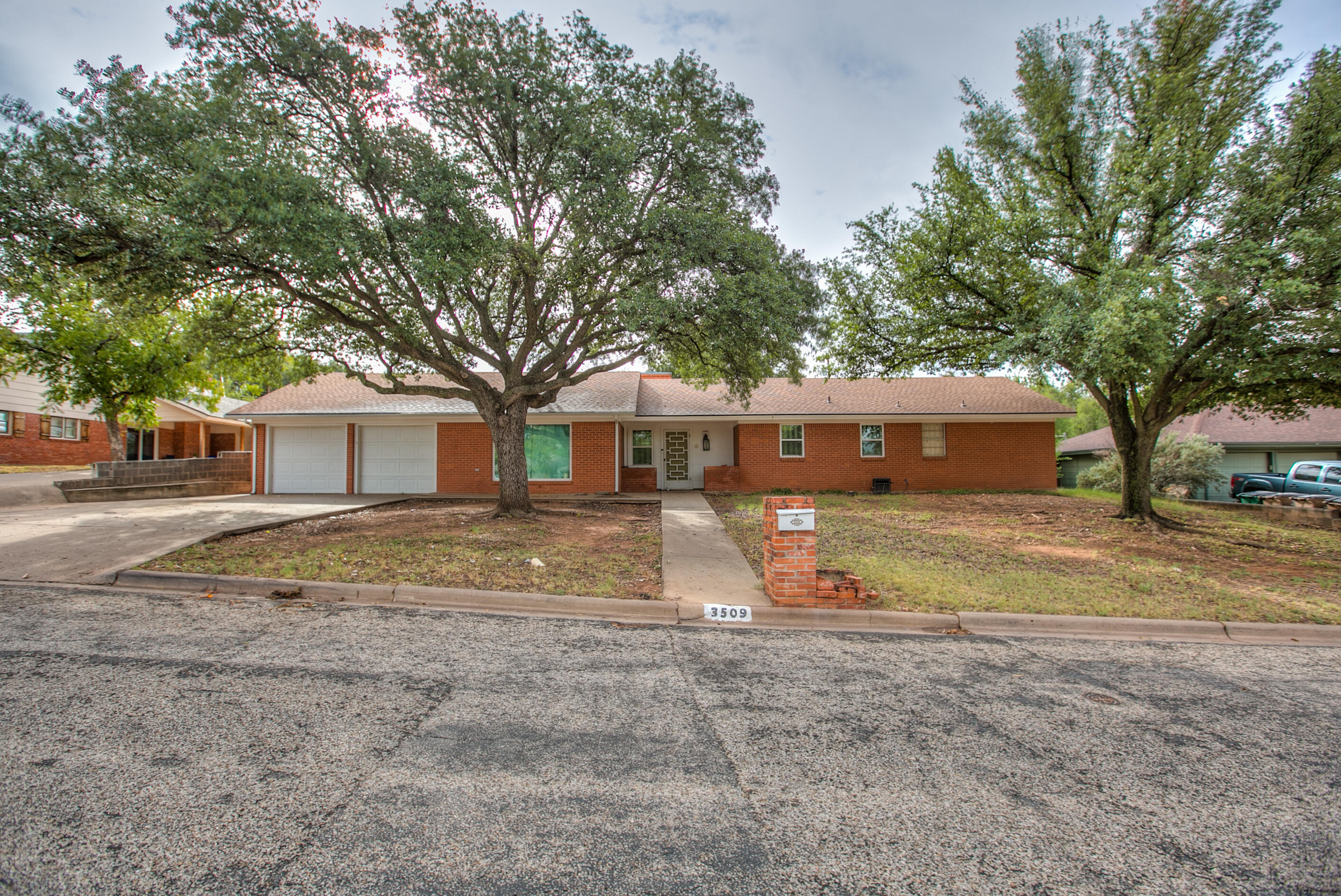 3509 W Beauregard Avenue Property Photo 1
