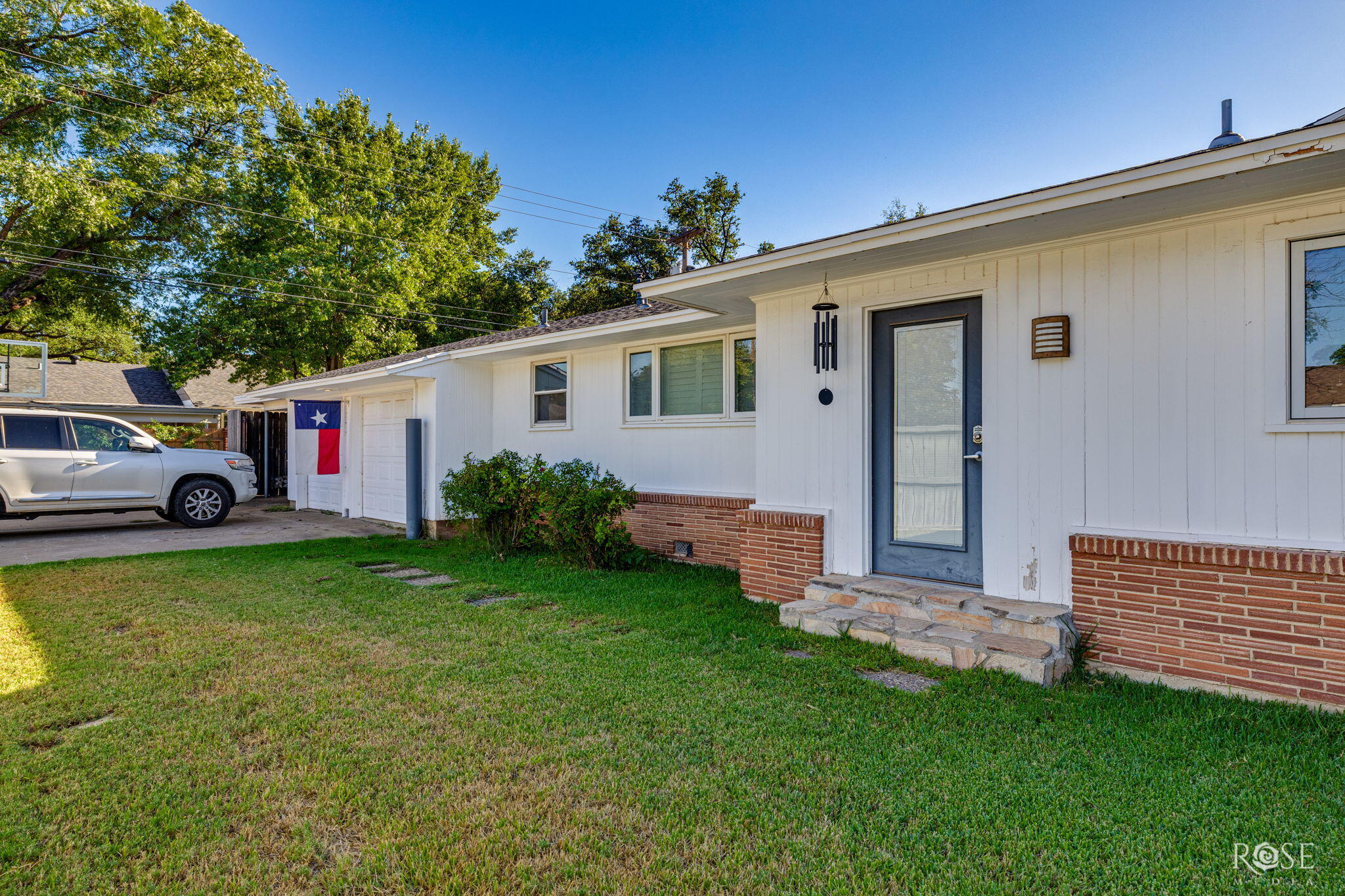 2501 Live Oak Street Property Photo 16