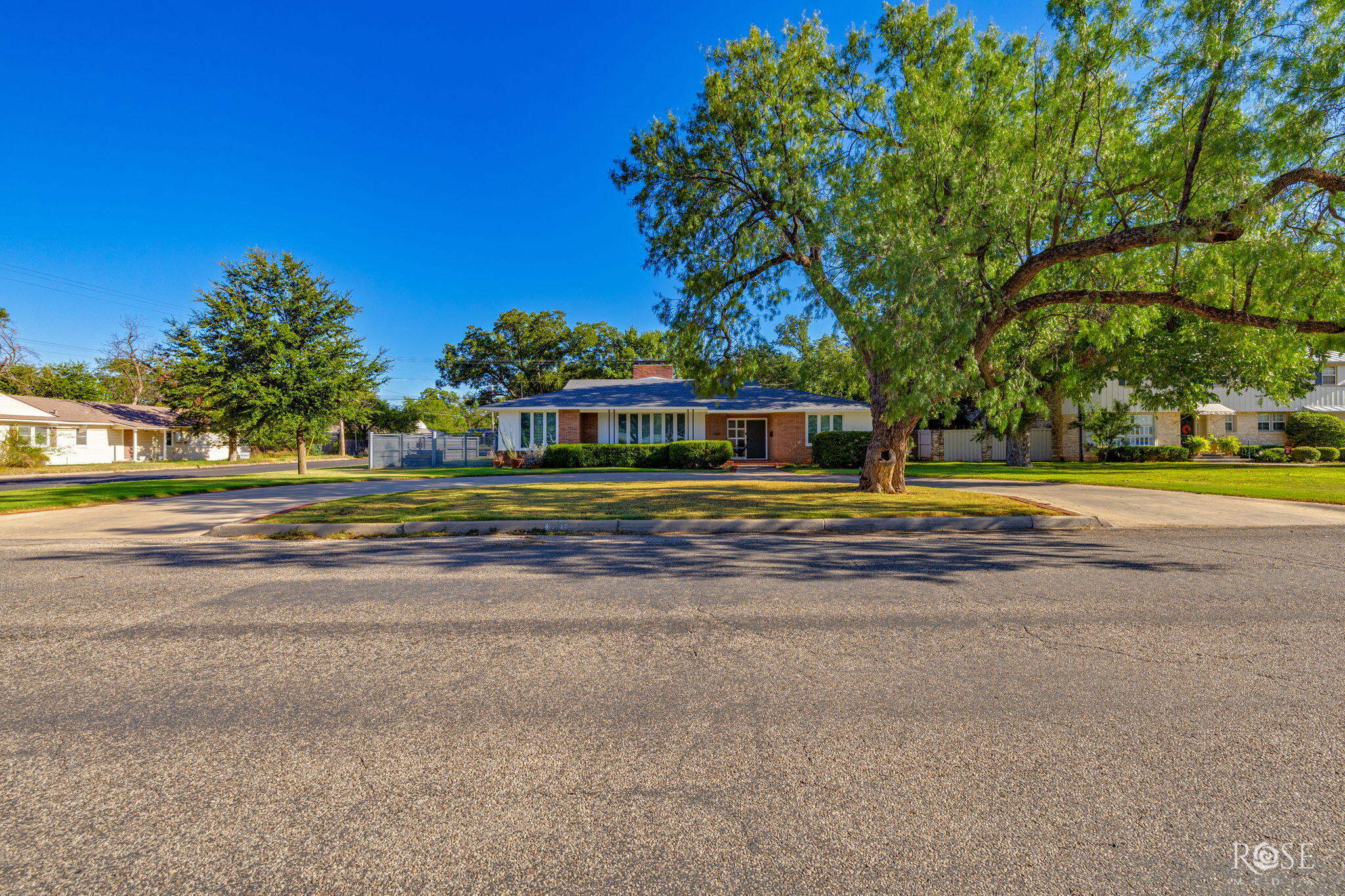 2501 Live Oak Street Property Photo 33