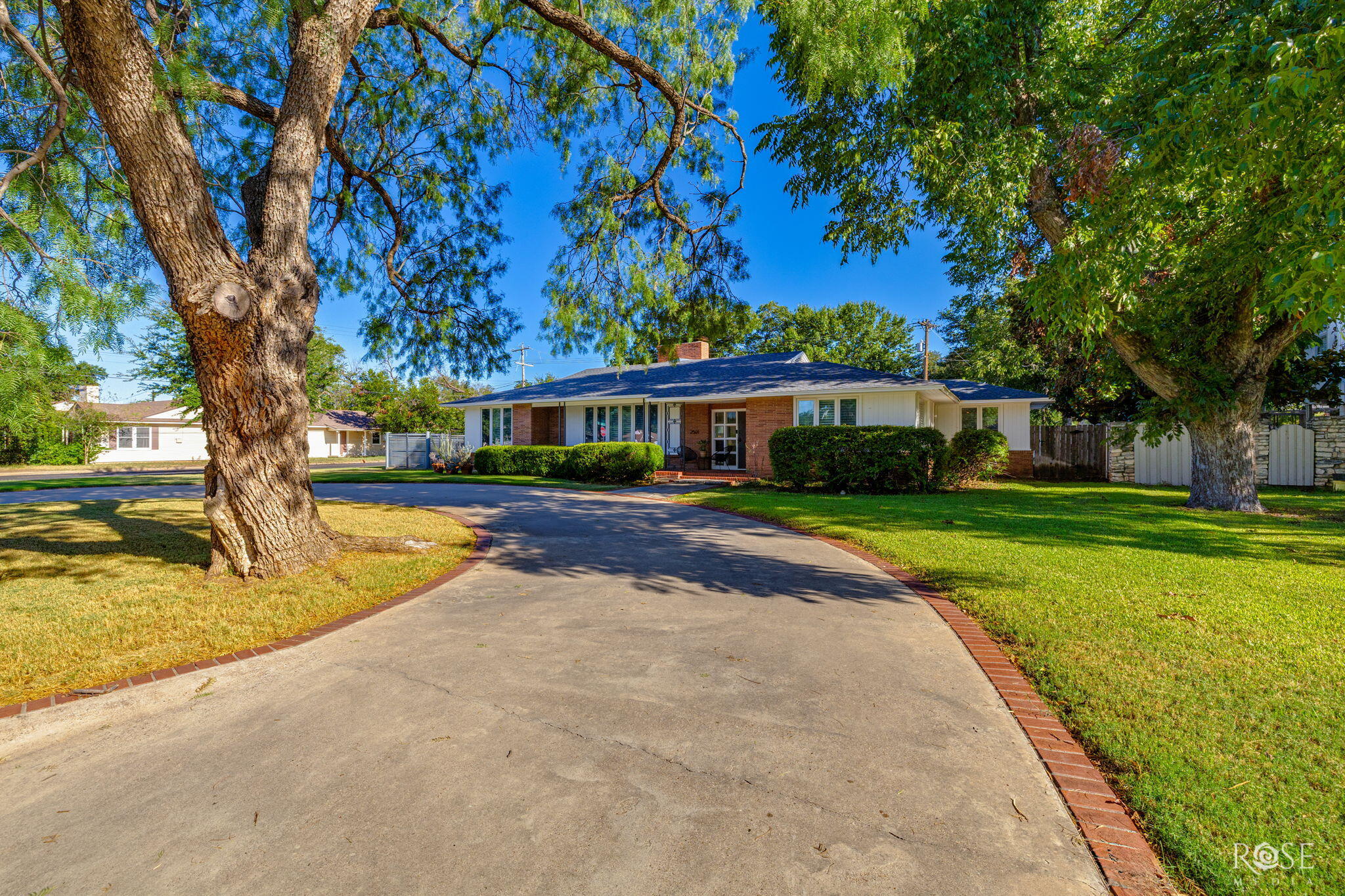 2501 Live Oak Street Property Photo 34