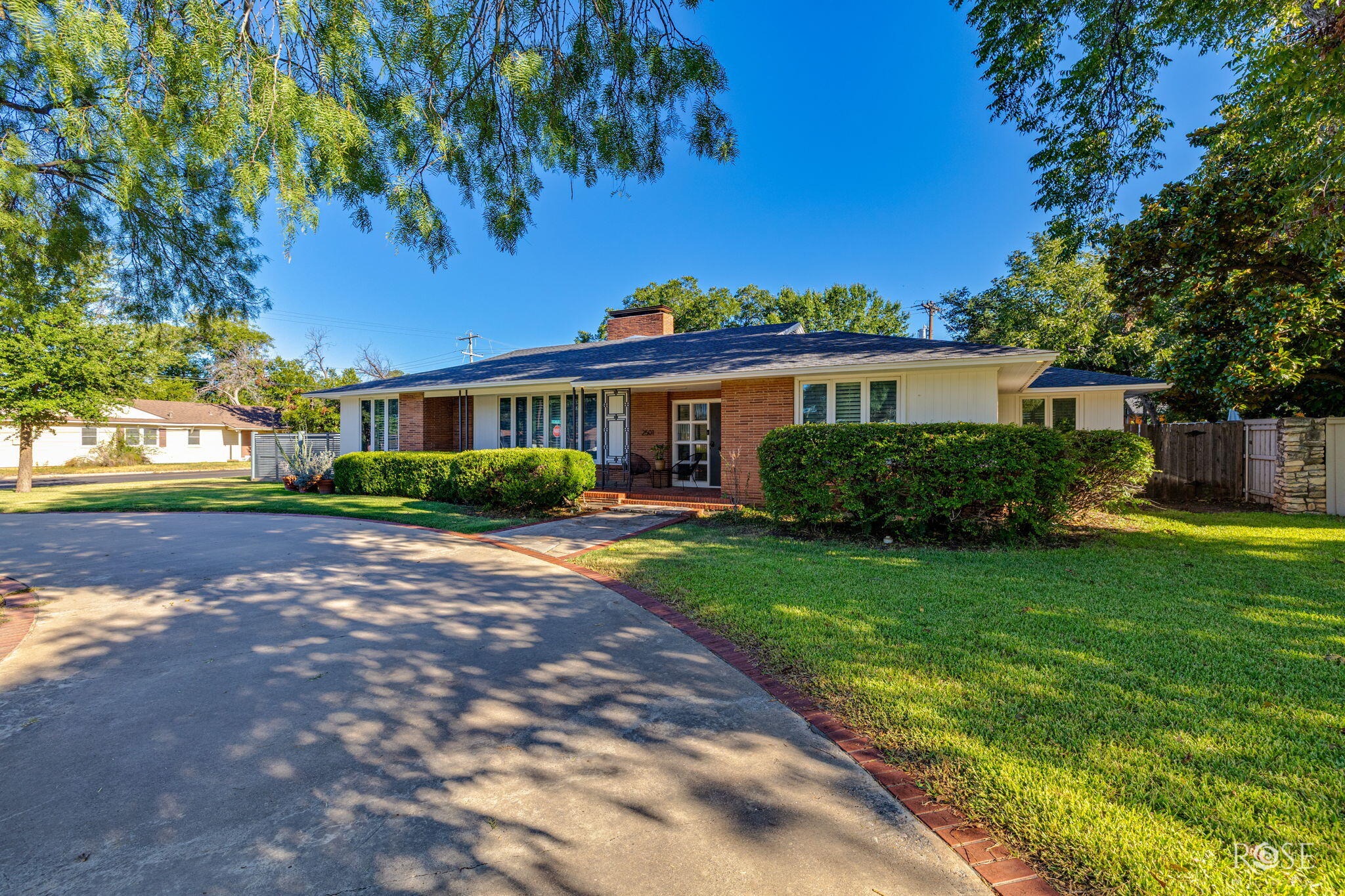 2501 Live Oak Street Property Photo 35