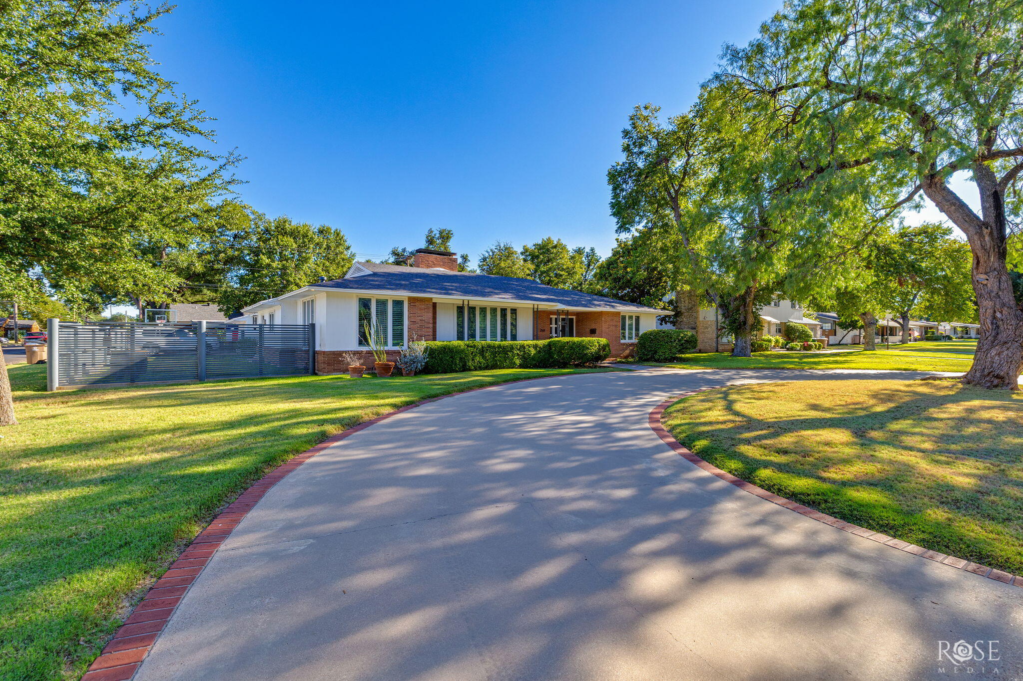 2501 Live Oak Street Property Photo 36