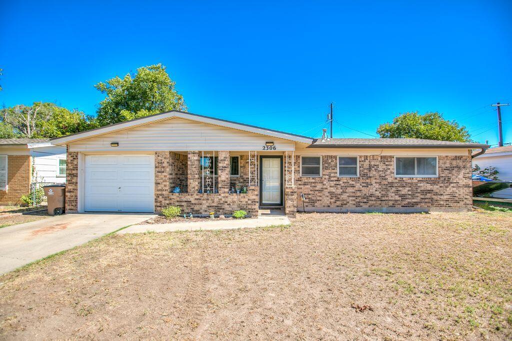 2306 Brown Street Property Photo 3