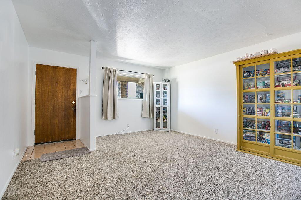 2306 Brown Street Property Photo 7