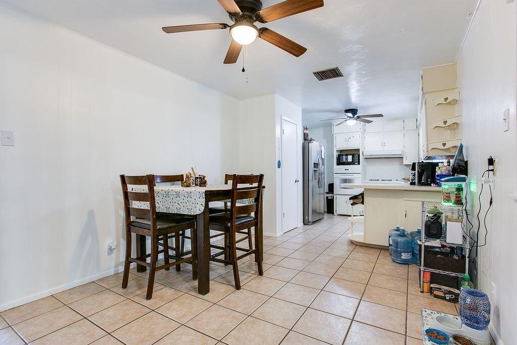 2306 Brown Street Property Photo 10