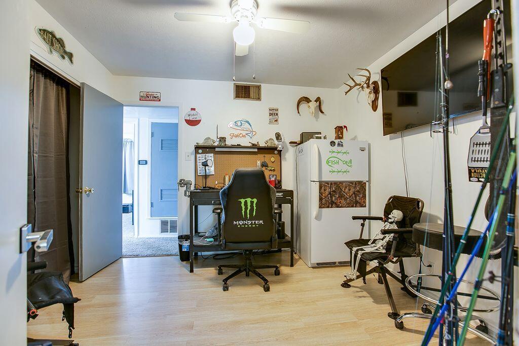 2306 Brown Street Property Photo 23