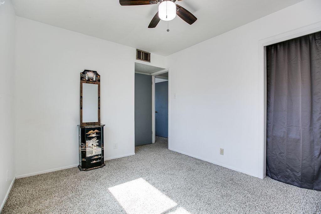 2306 Brown Street Property Photo 25
