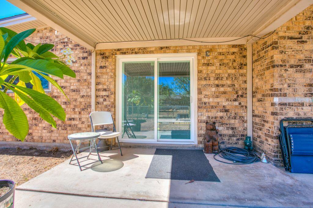 2306 Brown Street Property Photo 29