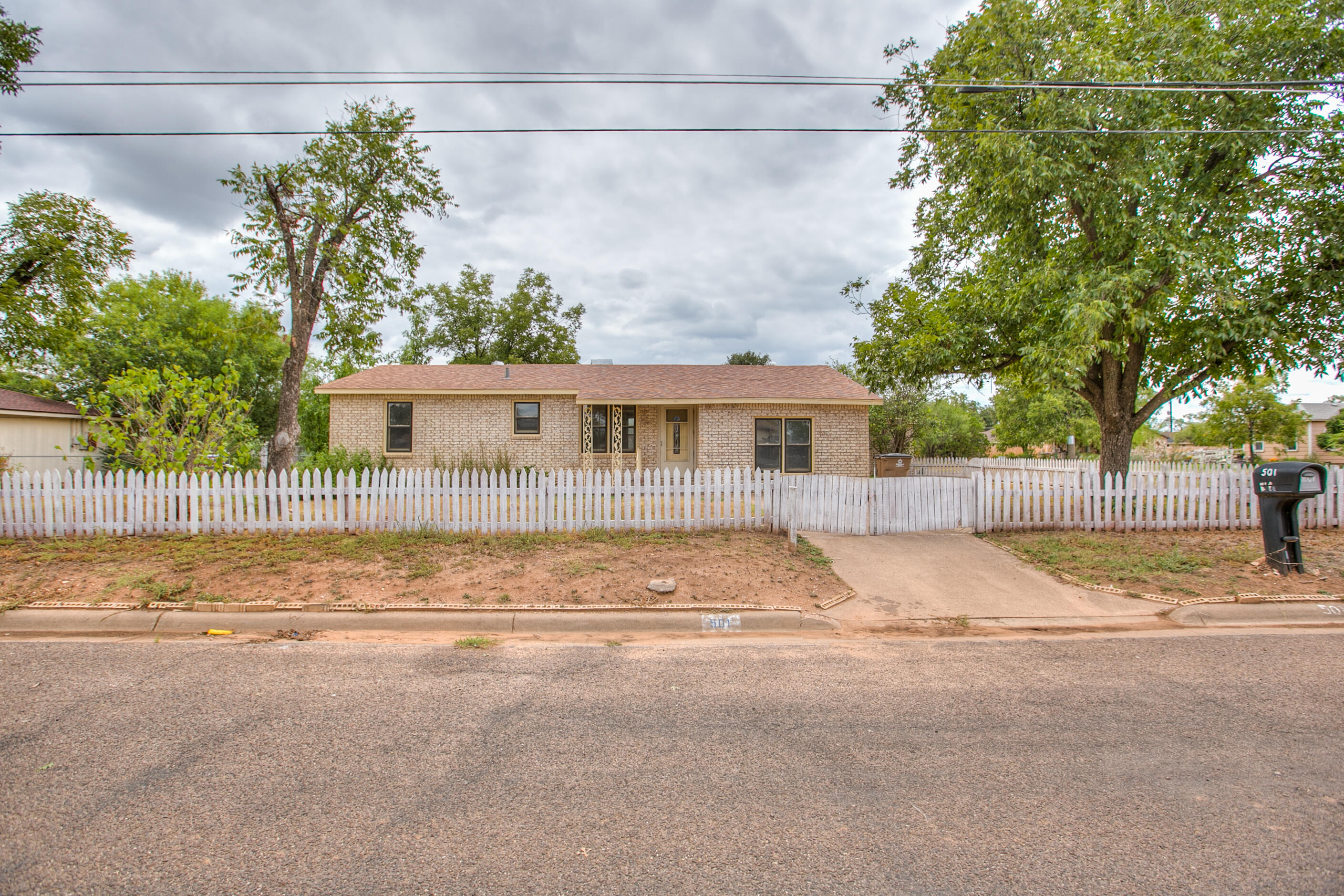 501 E 46th Street Property Photo 1