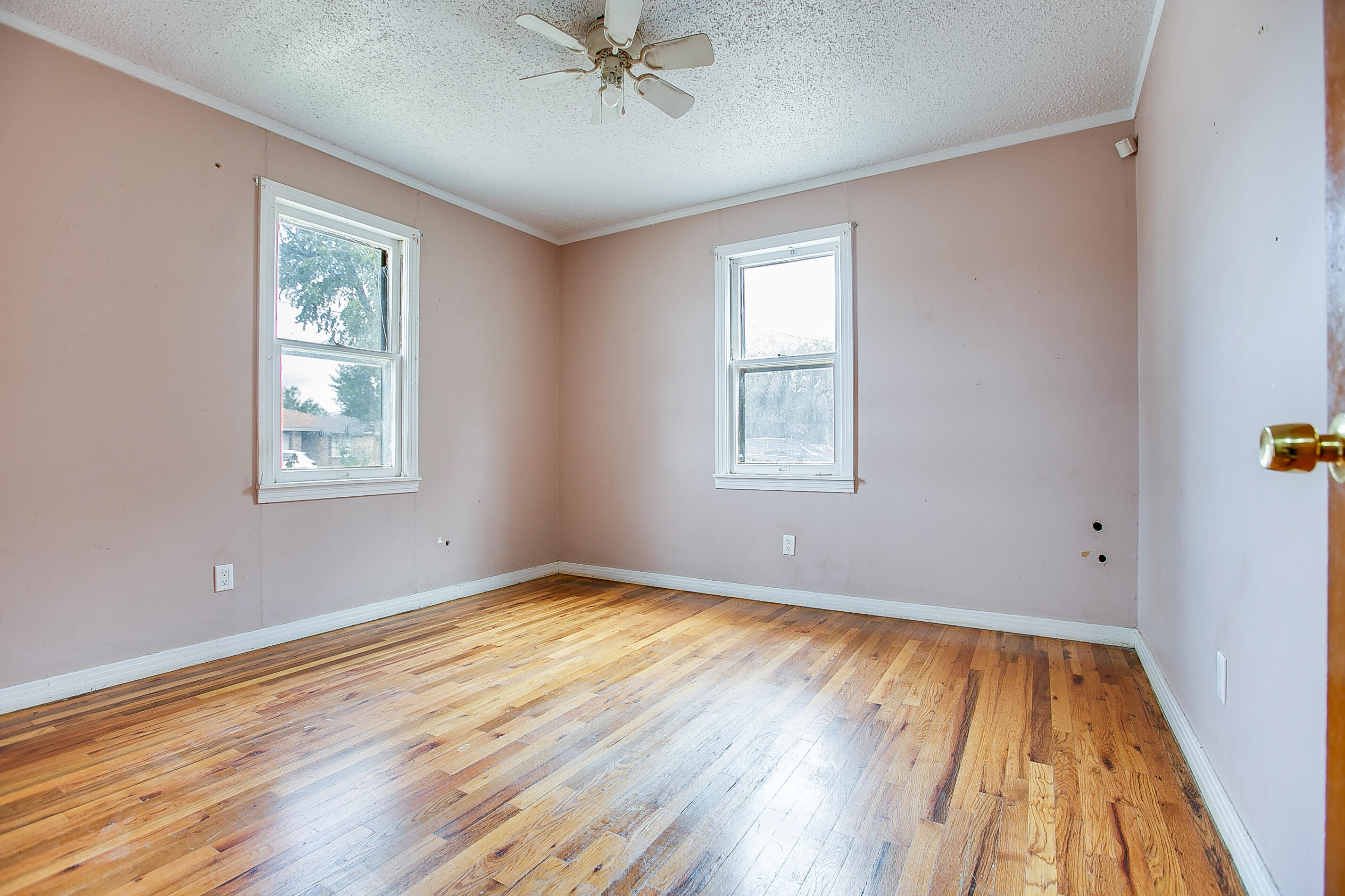 501 E 46th Street Property Photo 7