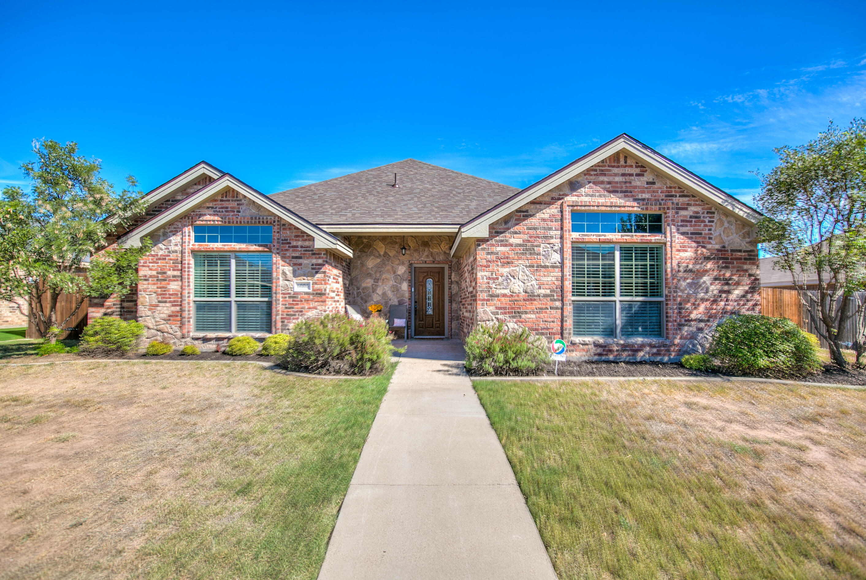 6006 San Saba Street Property Photo 1