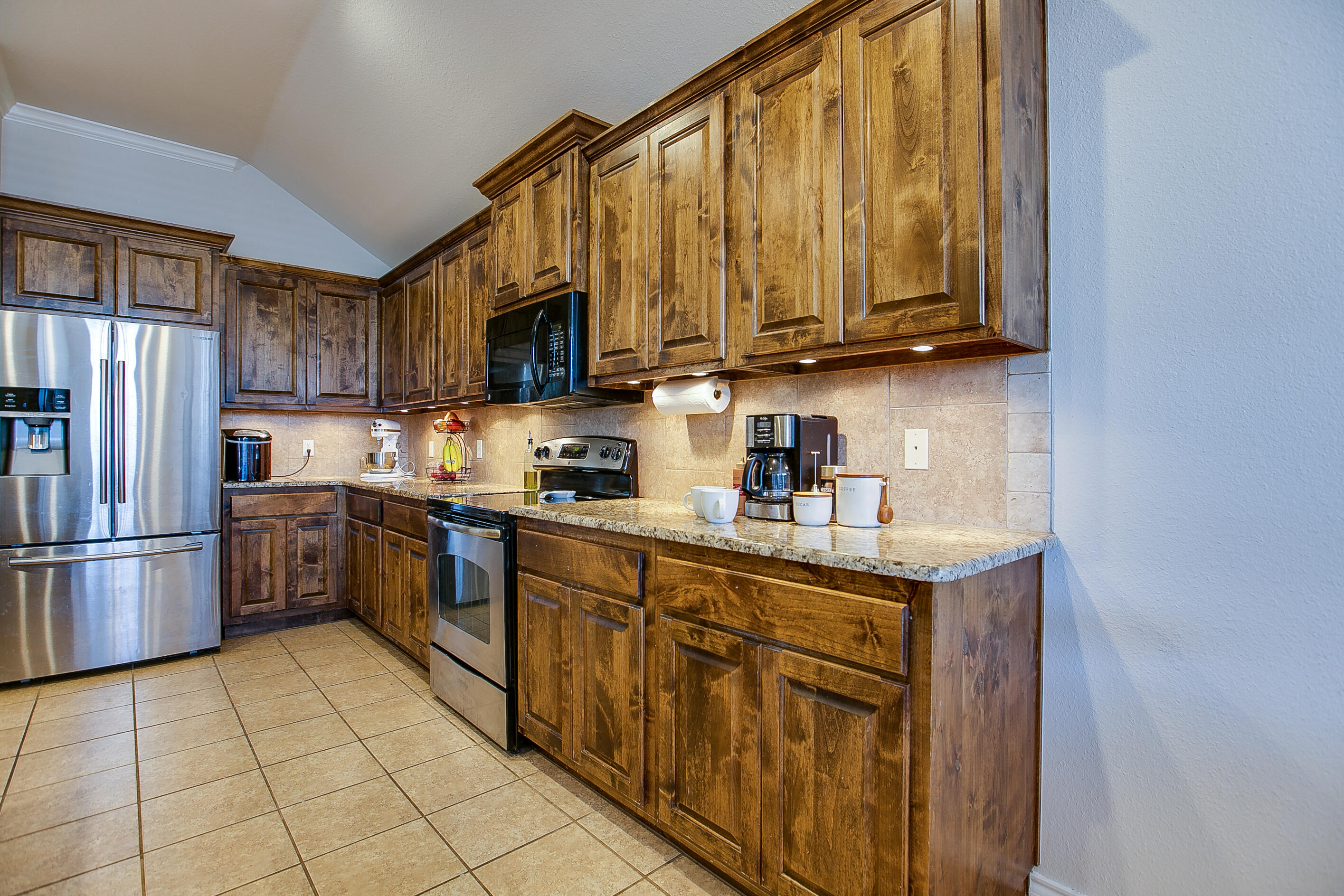 6006 San Saba Street Property Photo 11